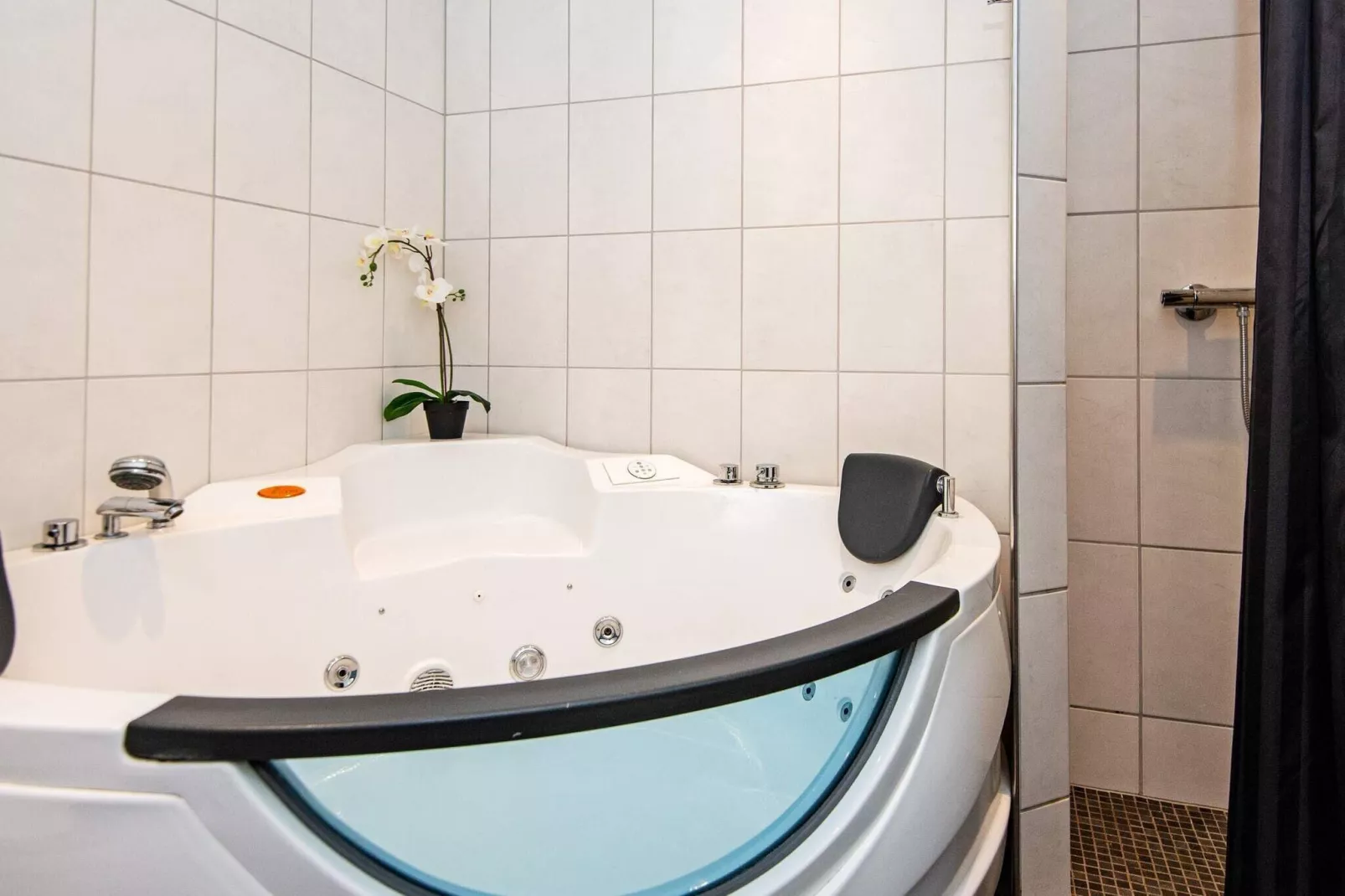 8 Personen Ferienhaus in Rømø-By Traum-Wellnessbereich
