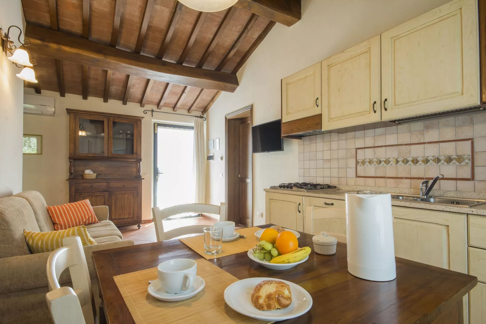PiniOlmo-Kitchen