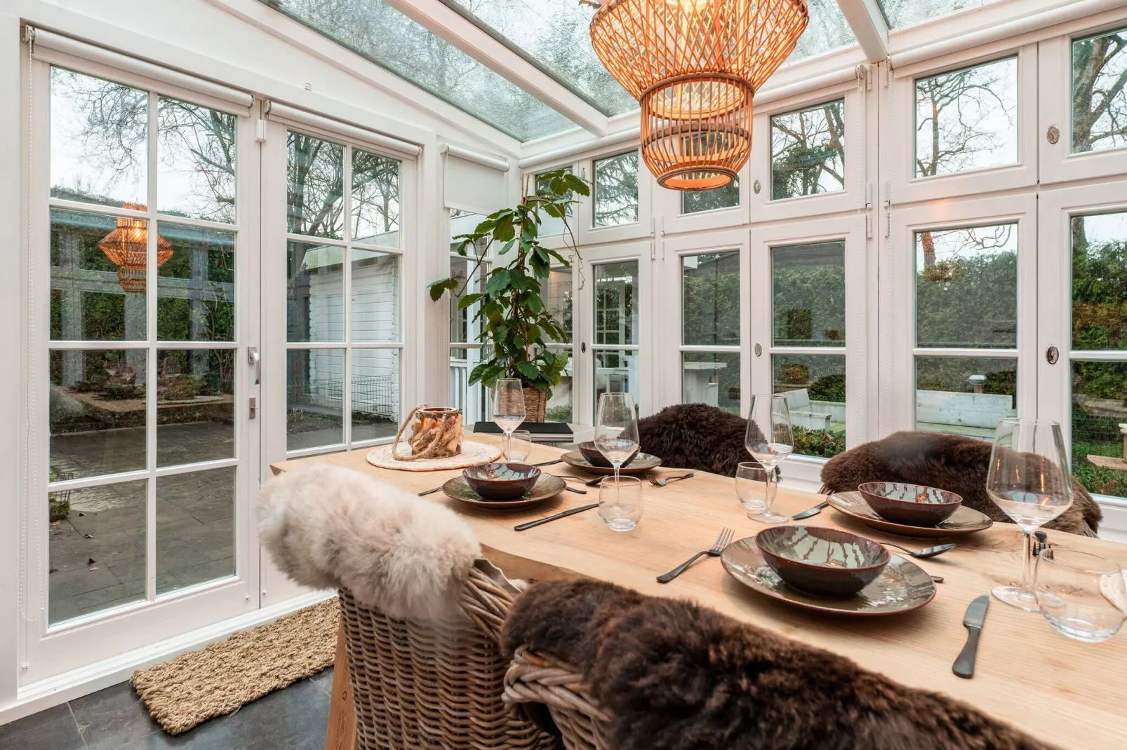 Chalet Kieftveen 2-4pax nr 571 met Jacuzzi-Dining room