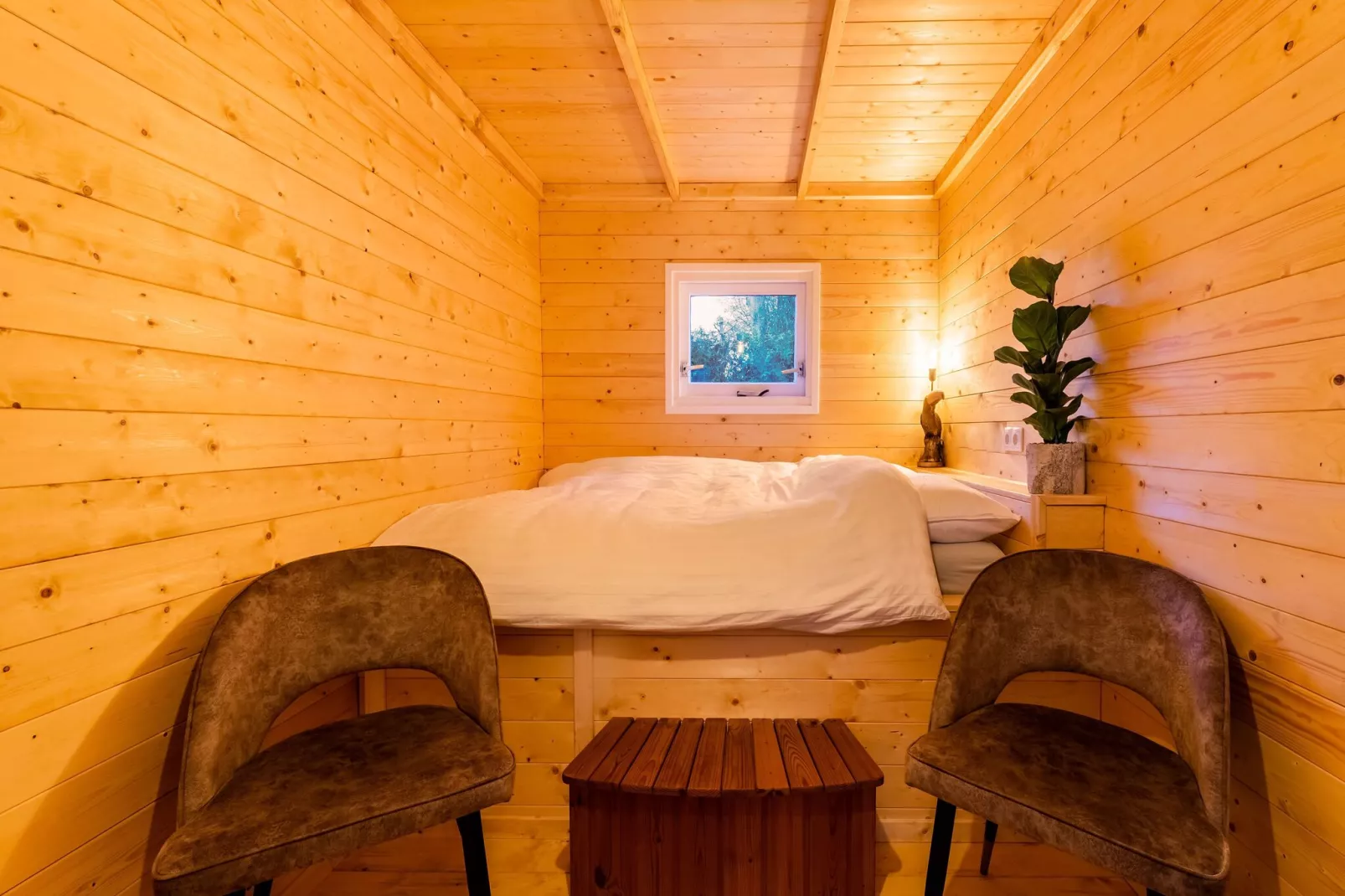 Chalet Kieftveen 2-4pax nr 571 met Jacuzzi-Bedroom