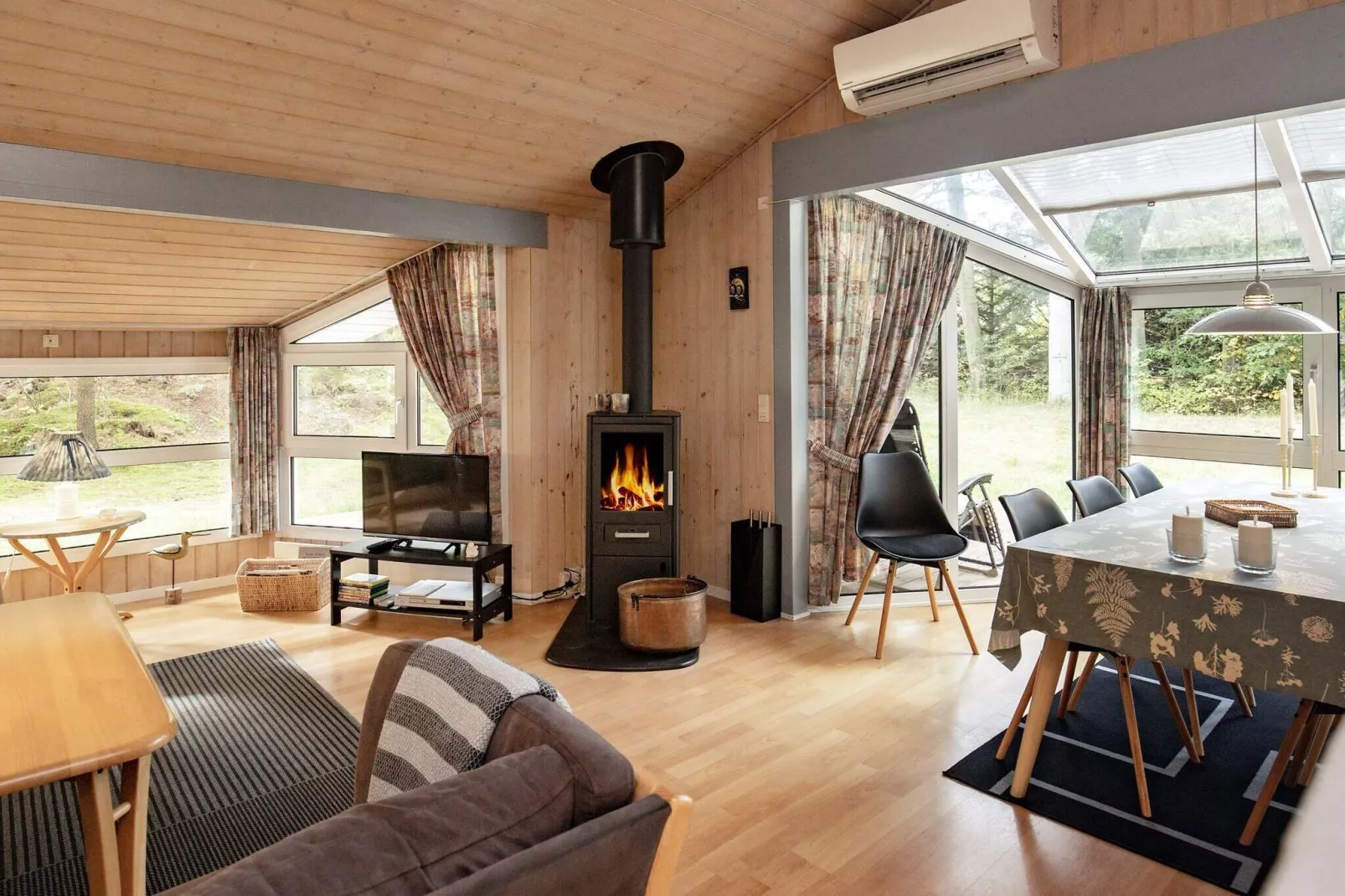 6 person holiday home in Saltum-Indoor