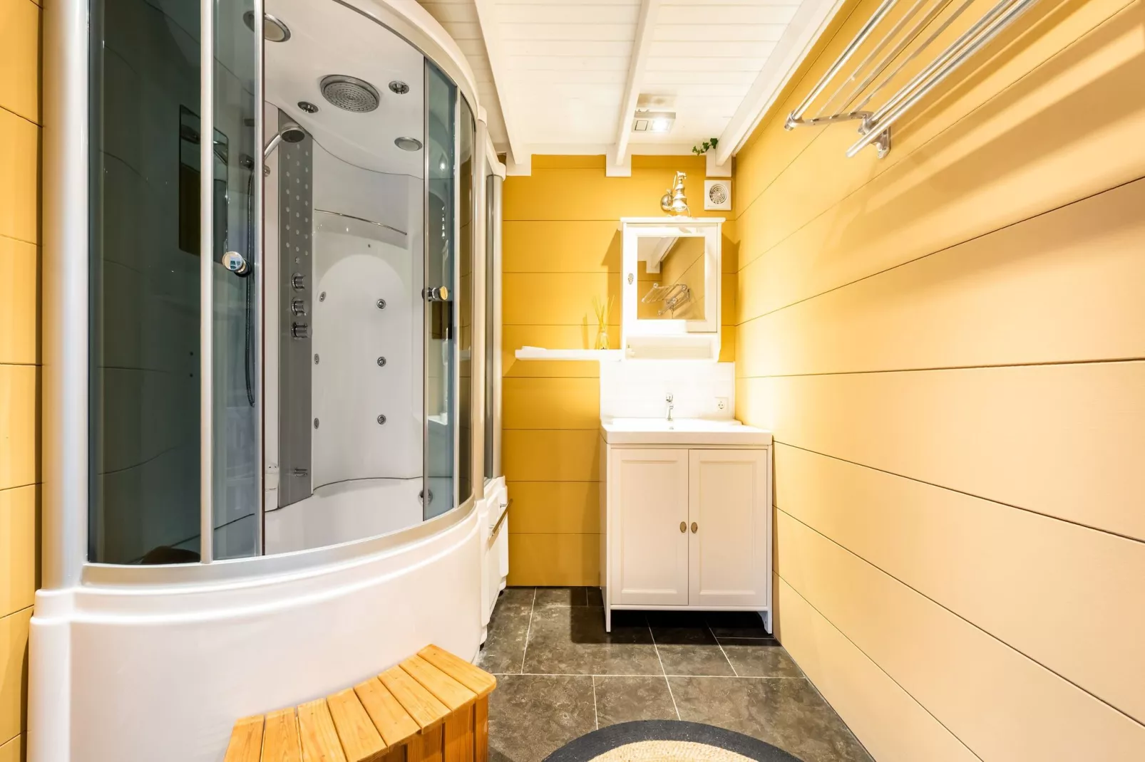 Chalet Kieftveen 2-4pax nr 571 met Jacuzzi-Bathroom