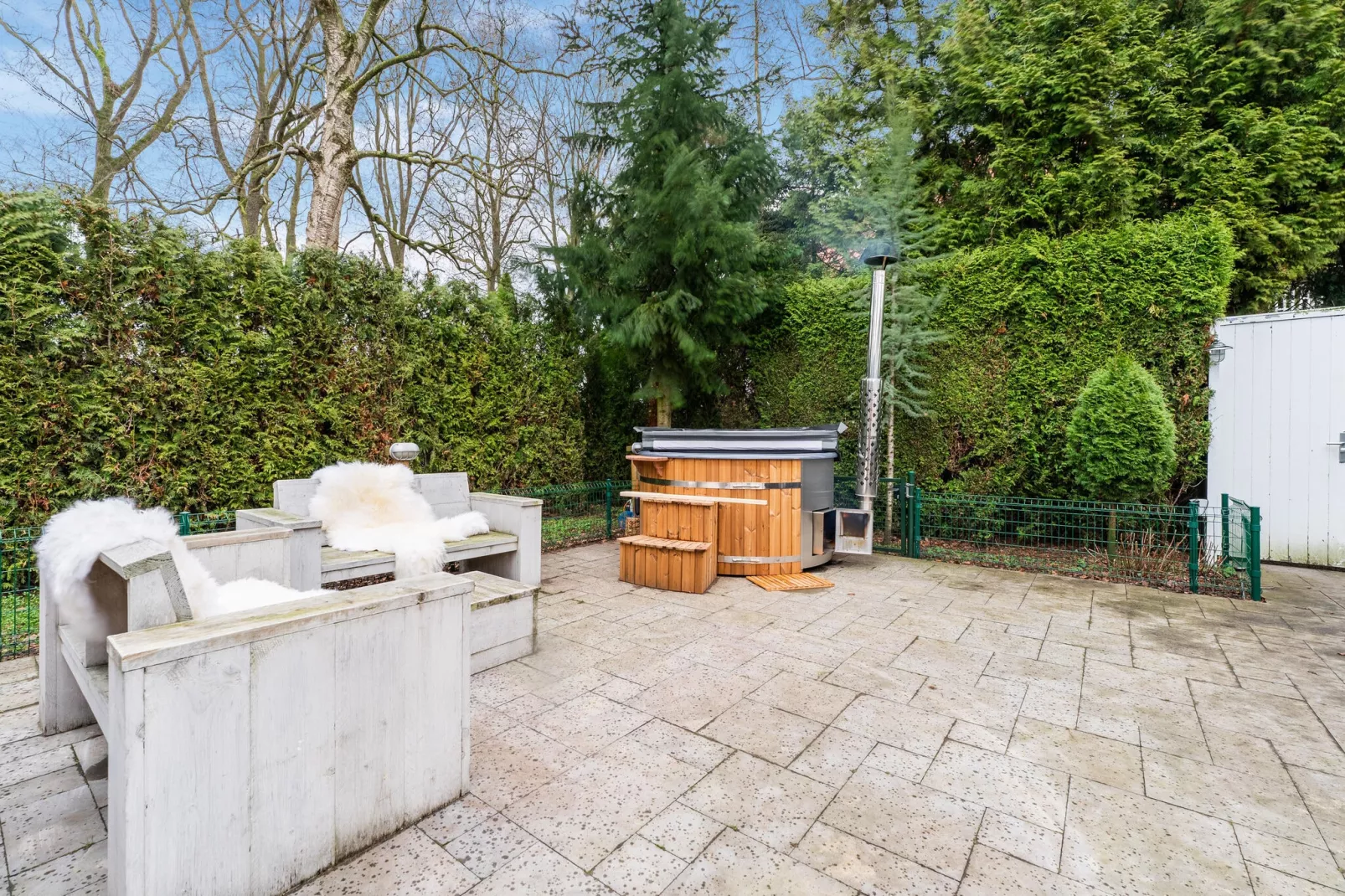 Chalet Kieftveen 2-4pax nr 571 met Jacuzzi-Terrace balcony