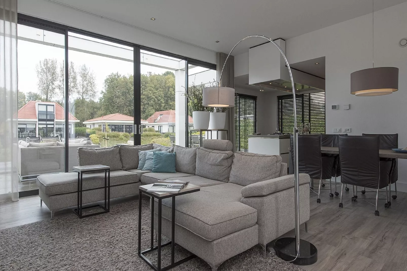Trendy Harderwijk 321-Living room