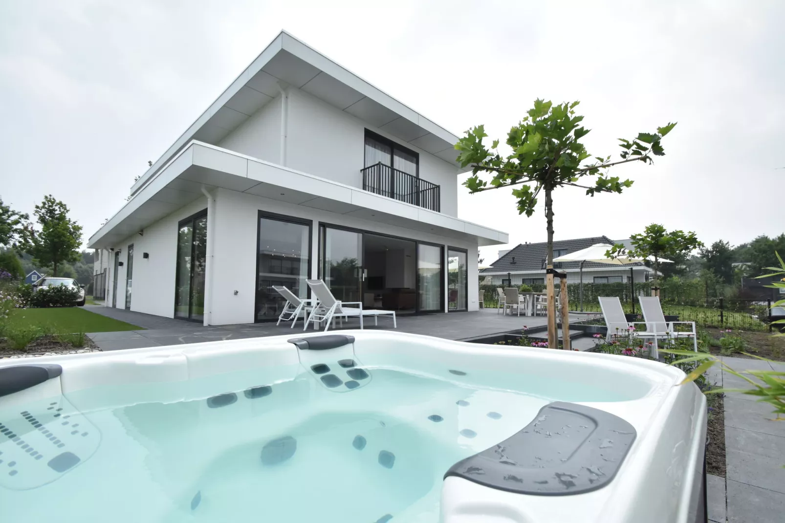 Villa Luxury Harderwijk 243-Exterior summer