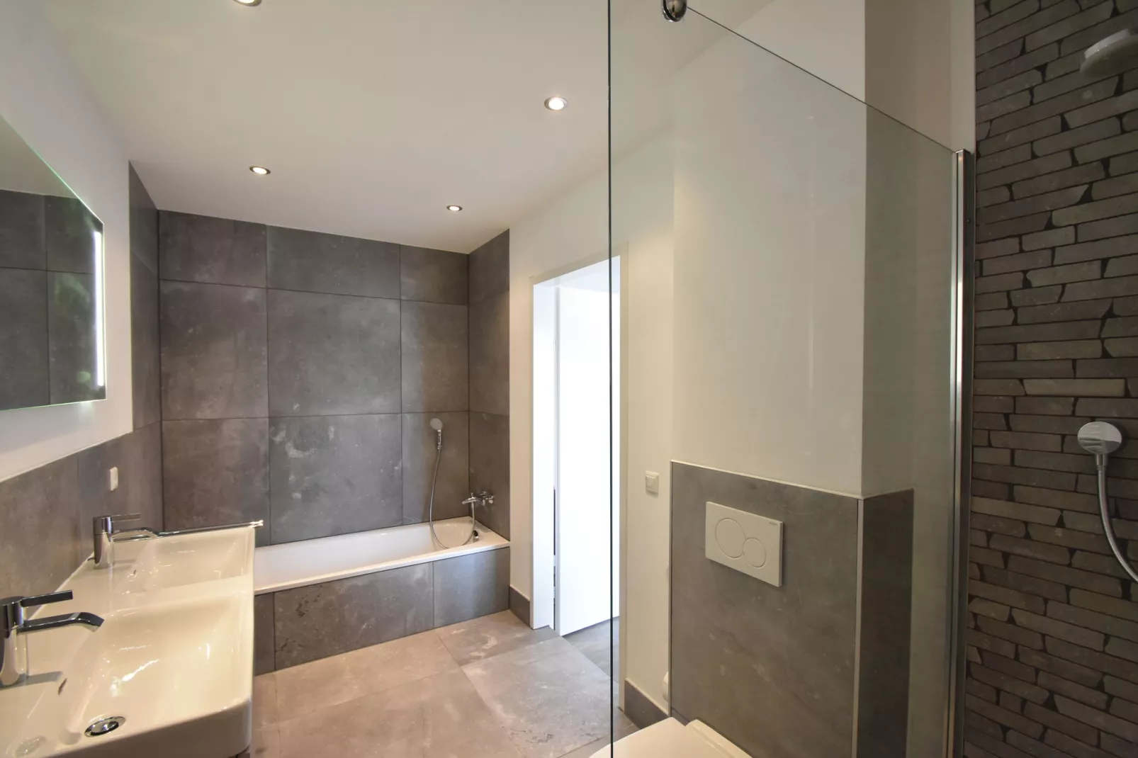 Villa Luxury Harderwijk 243-Bathroom