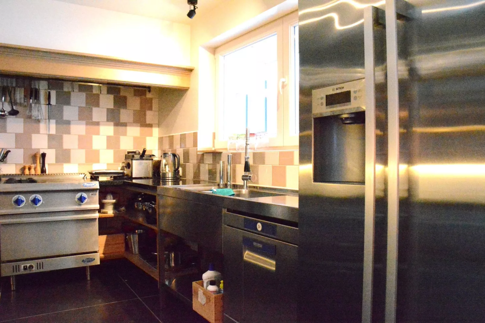 Le Fou du Village-Kitchen