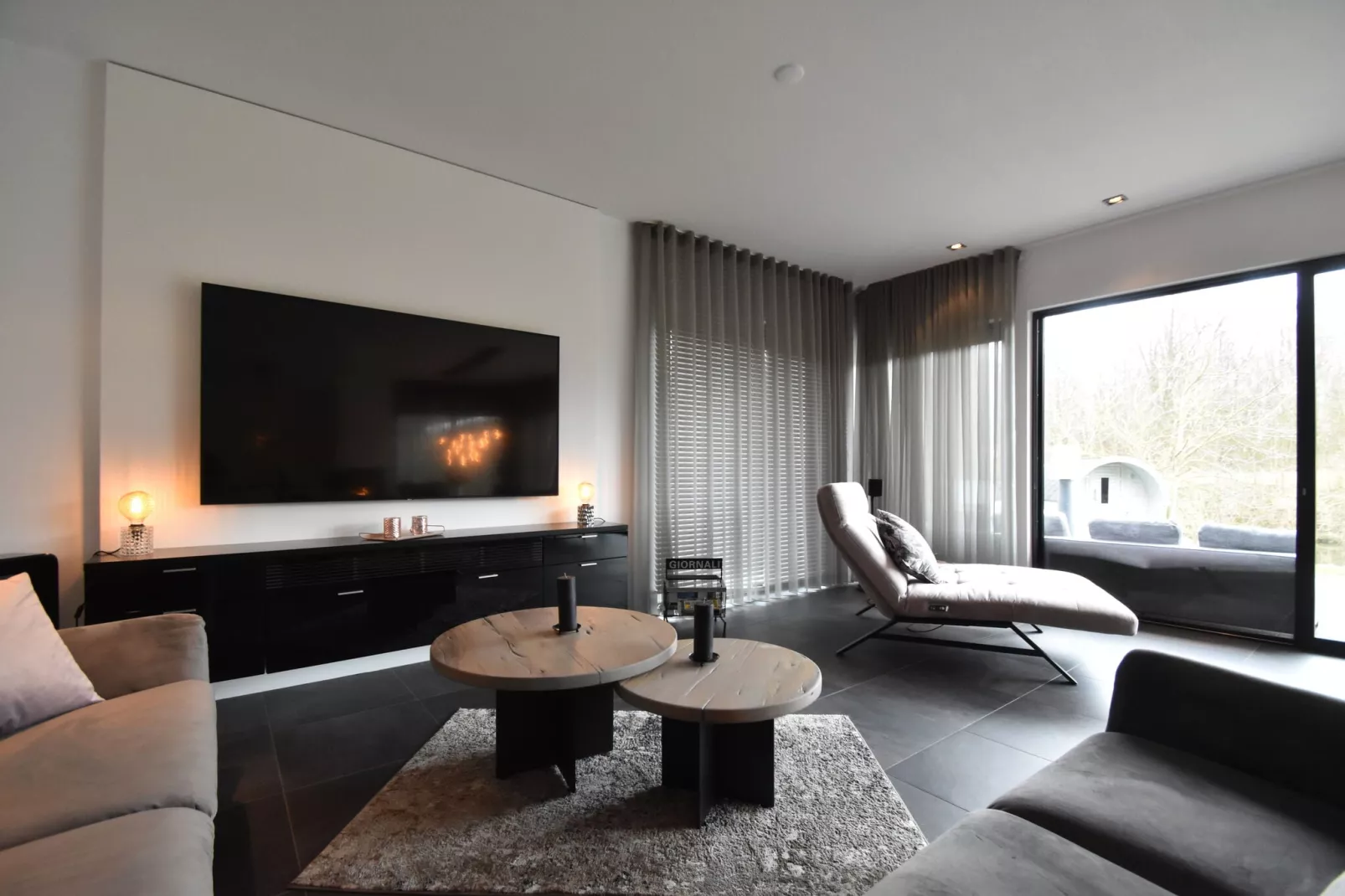 Villa Paradijselijk Harderwijk 336-Salon