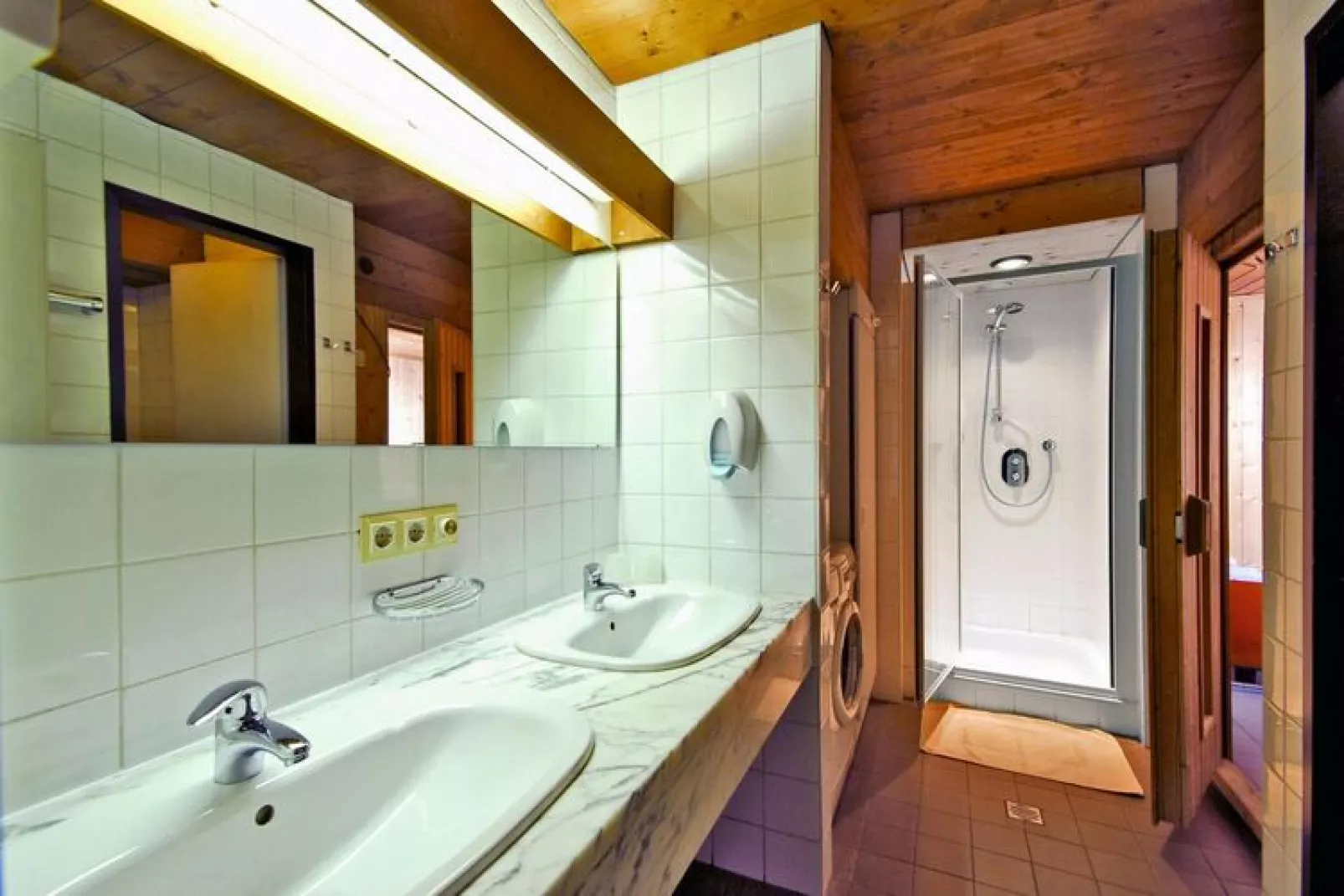 Apart Hotel Goldried - 8 Personen-Bathroom
