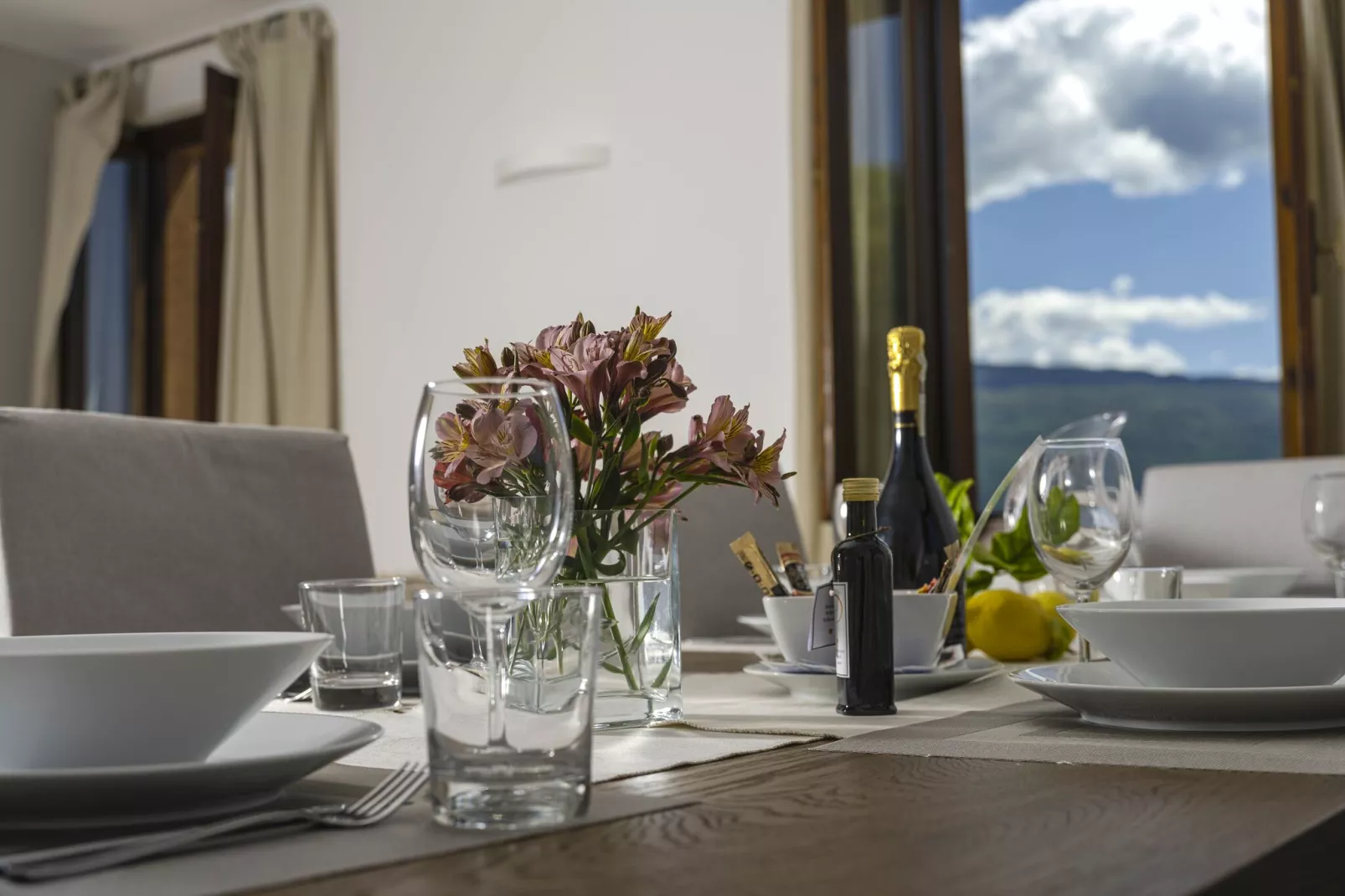 Apartment Limone Residence Nautic Resort San Carlo Gargnano-Quadrilo 110qm-Living room