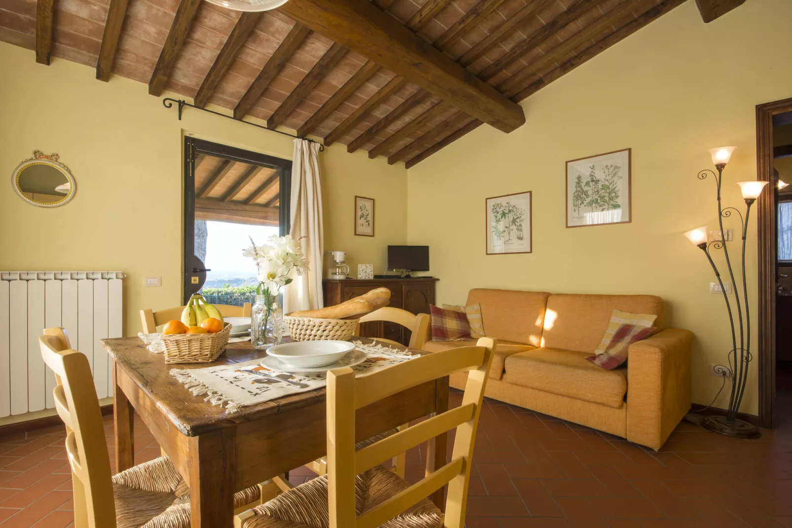 Lago-Living room