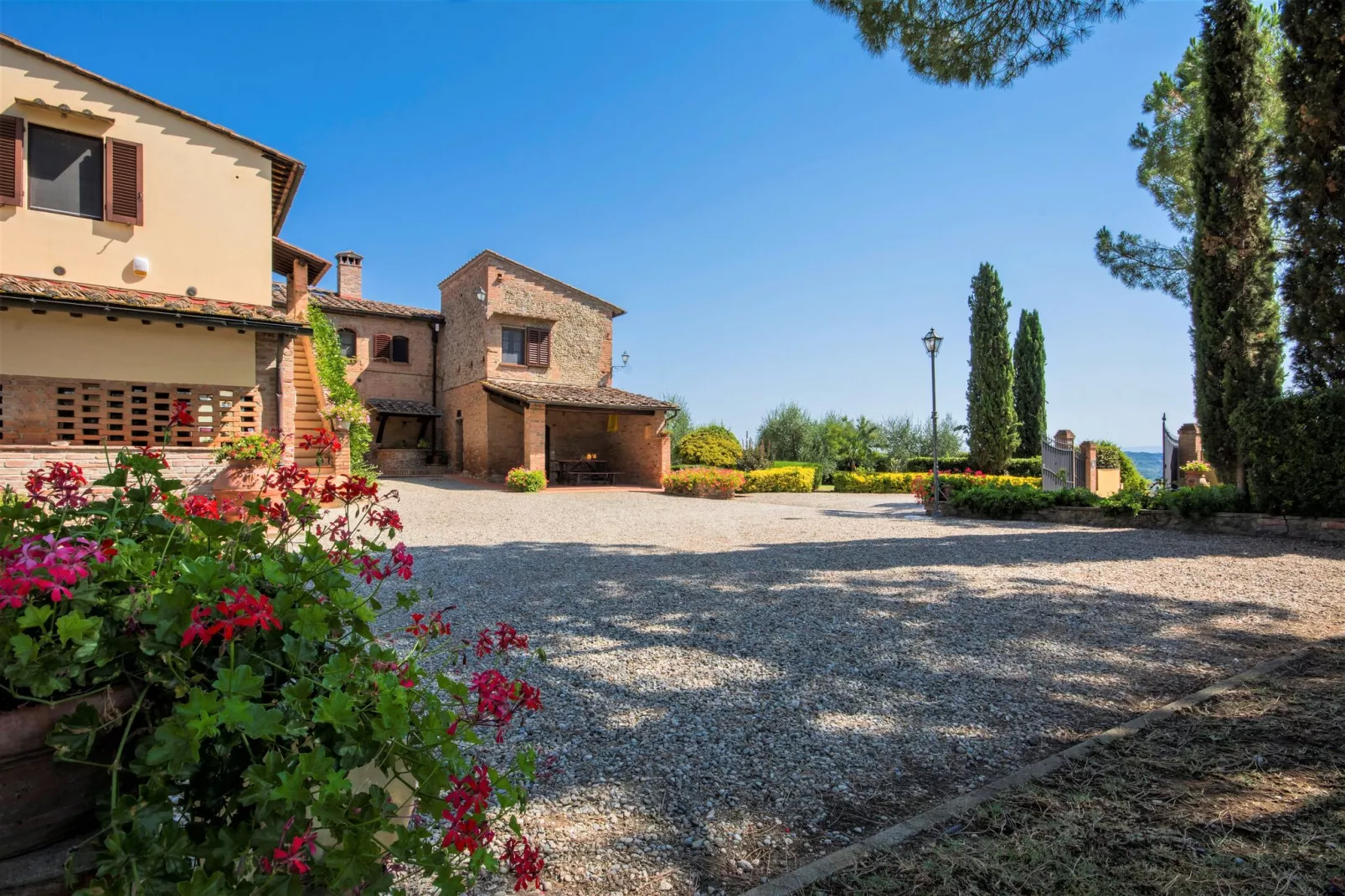 Lago-Exterior summer