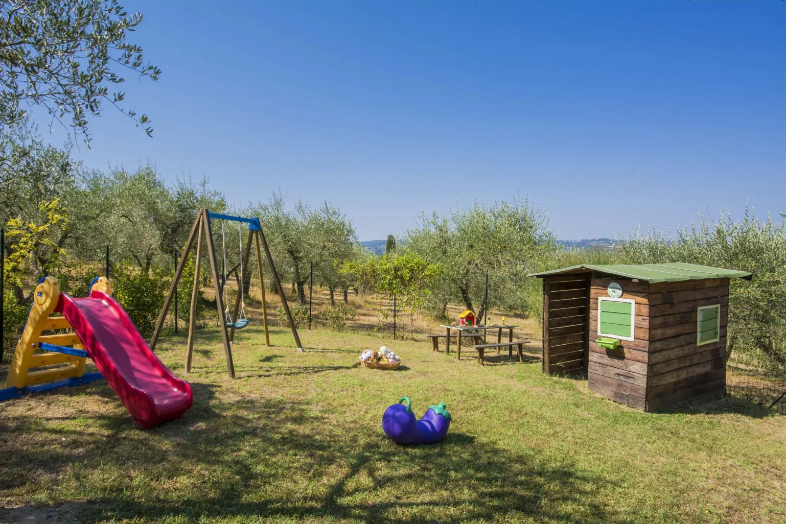 Lago-Facilities