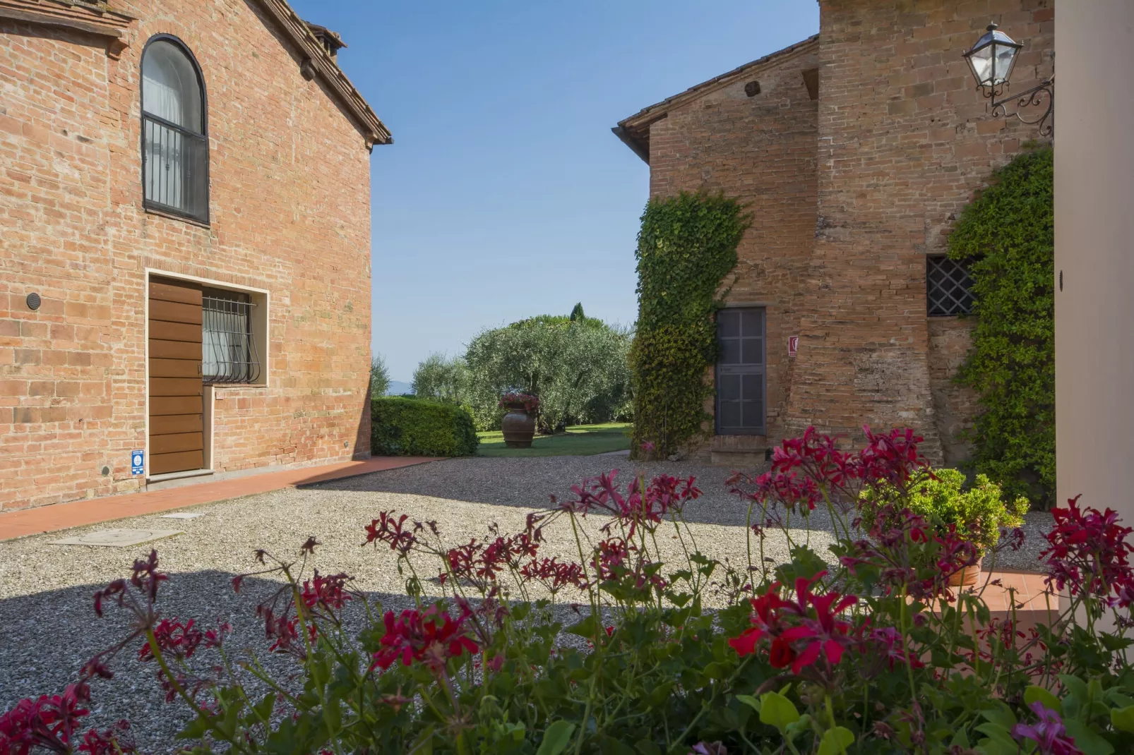 Lago-Exterior summer