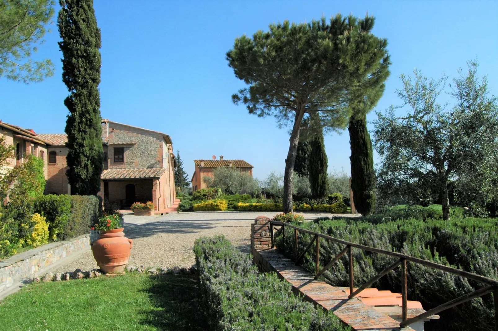 Lago-Exterior summer