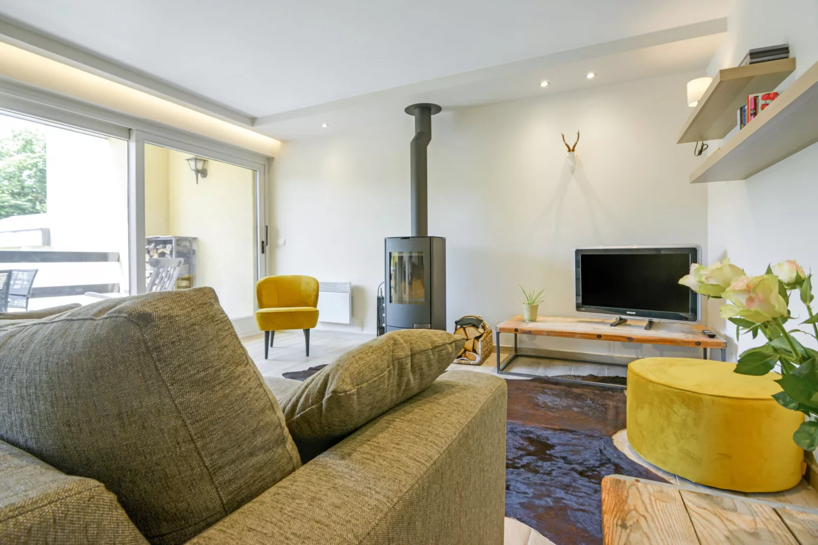 Charme des Chenets-Living room
