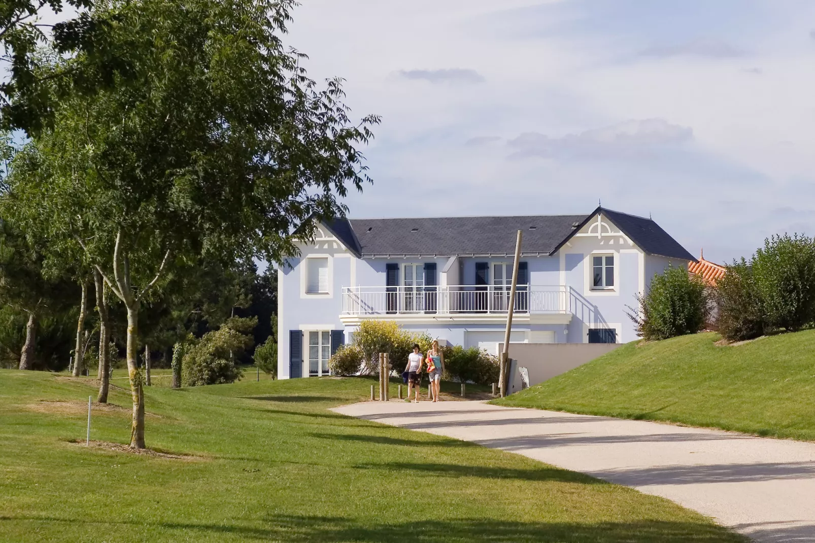 Le Domaine de Fontenelles 3-Exterior summer
