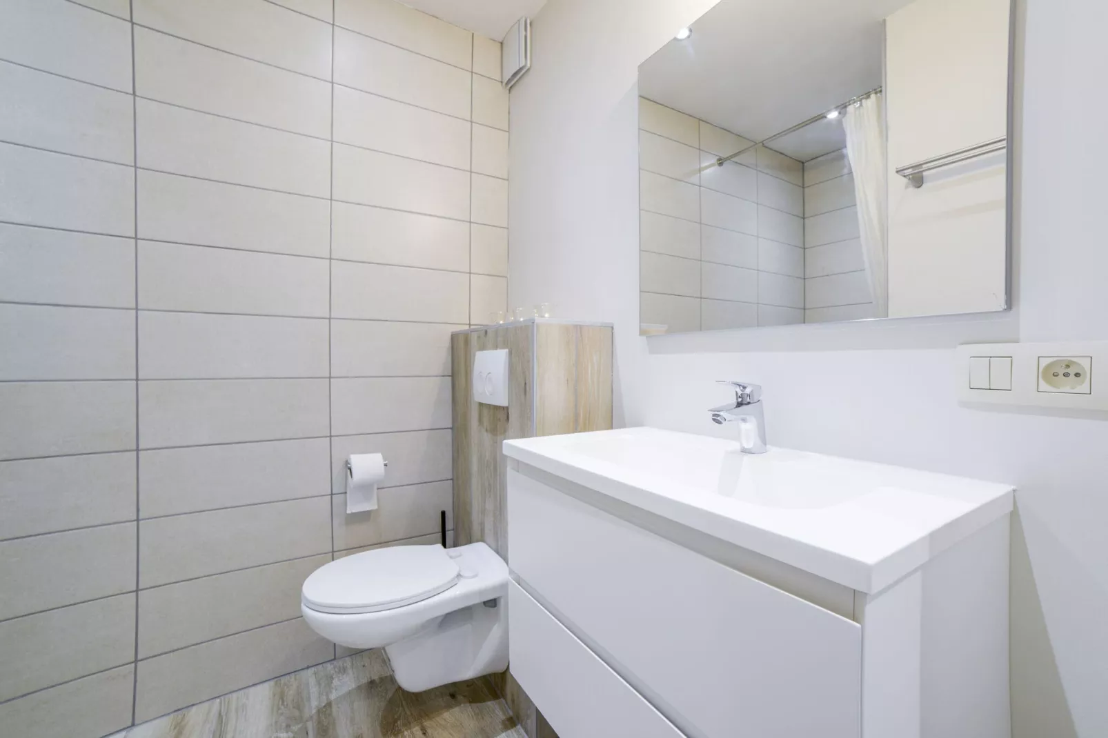 Charme des Chenets-Bathroom