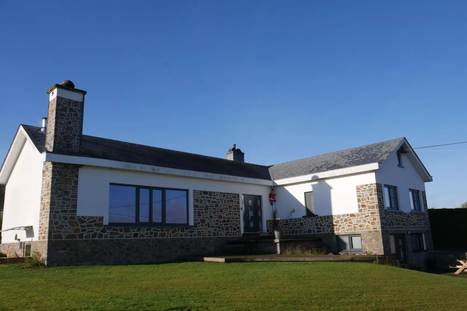 Très belle habitation à Lierneux pour 8 adultes-Extérieur été