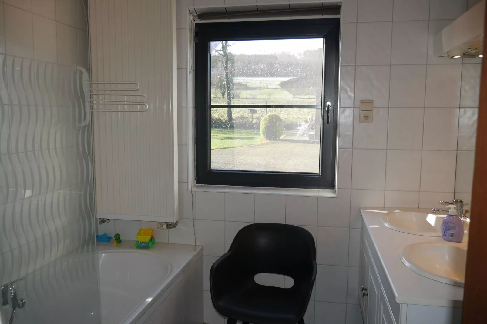 Très belle habitation à Lierneux pour 8 adultes-Salle de bain