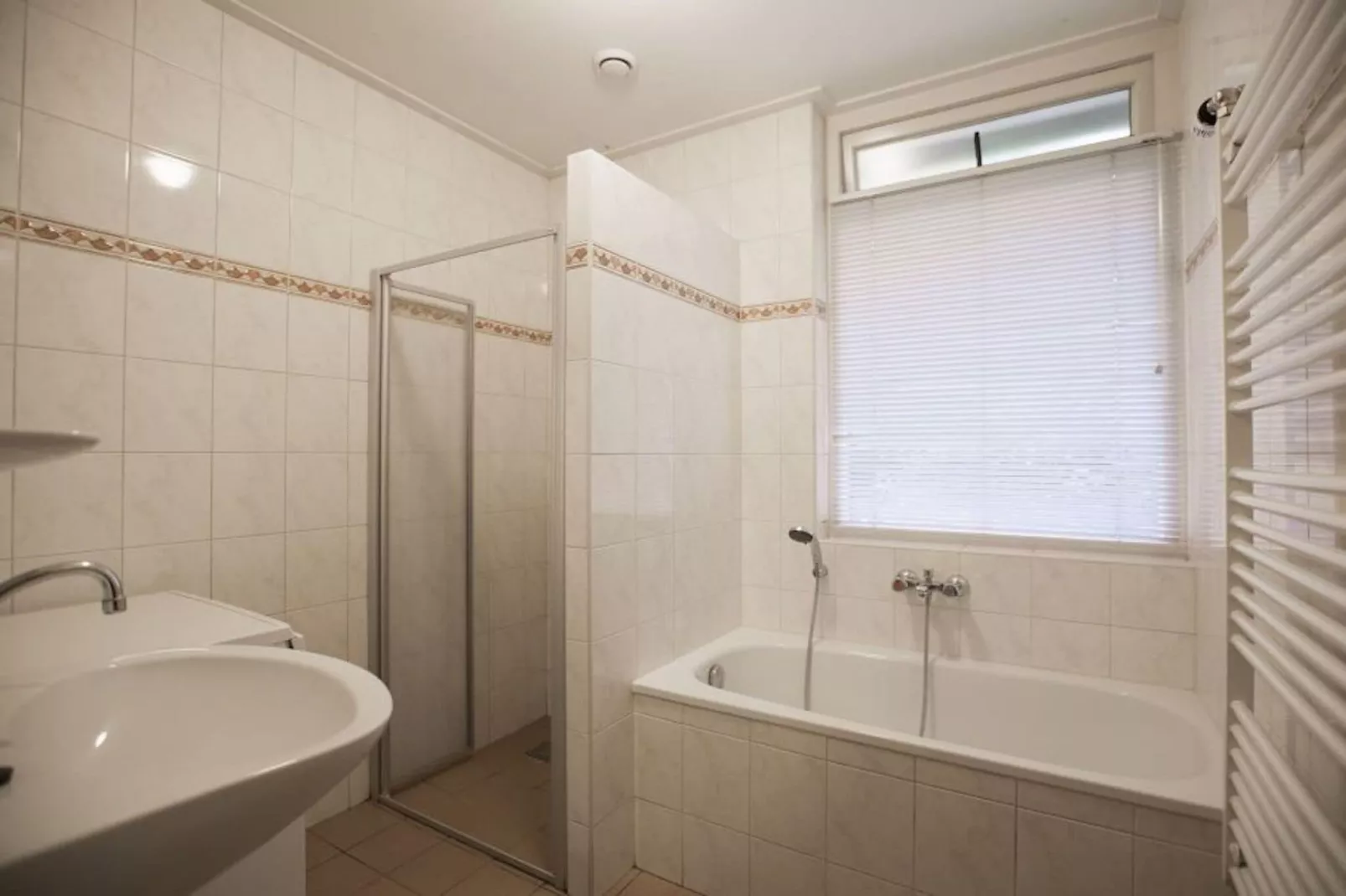 Vakantie bij Meeussen - Schuttersoord 1-Bathroom