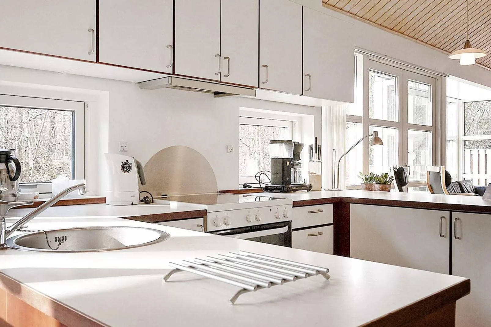 Modern Cedar Cottage near Beach - By Traum Ferienwohnungen-Indoor