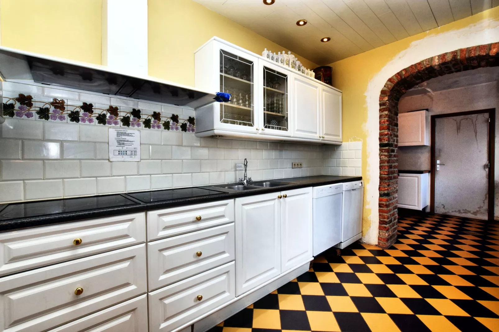 Chateau-ferme Delhaise-Kitchen