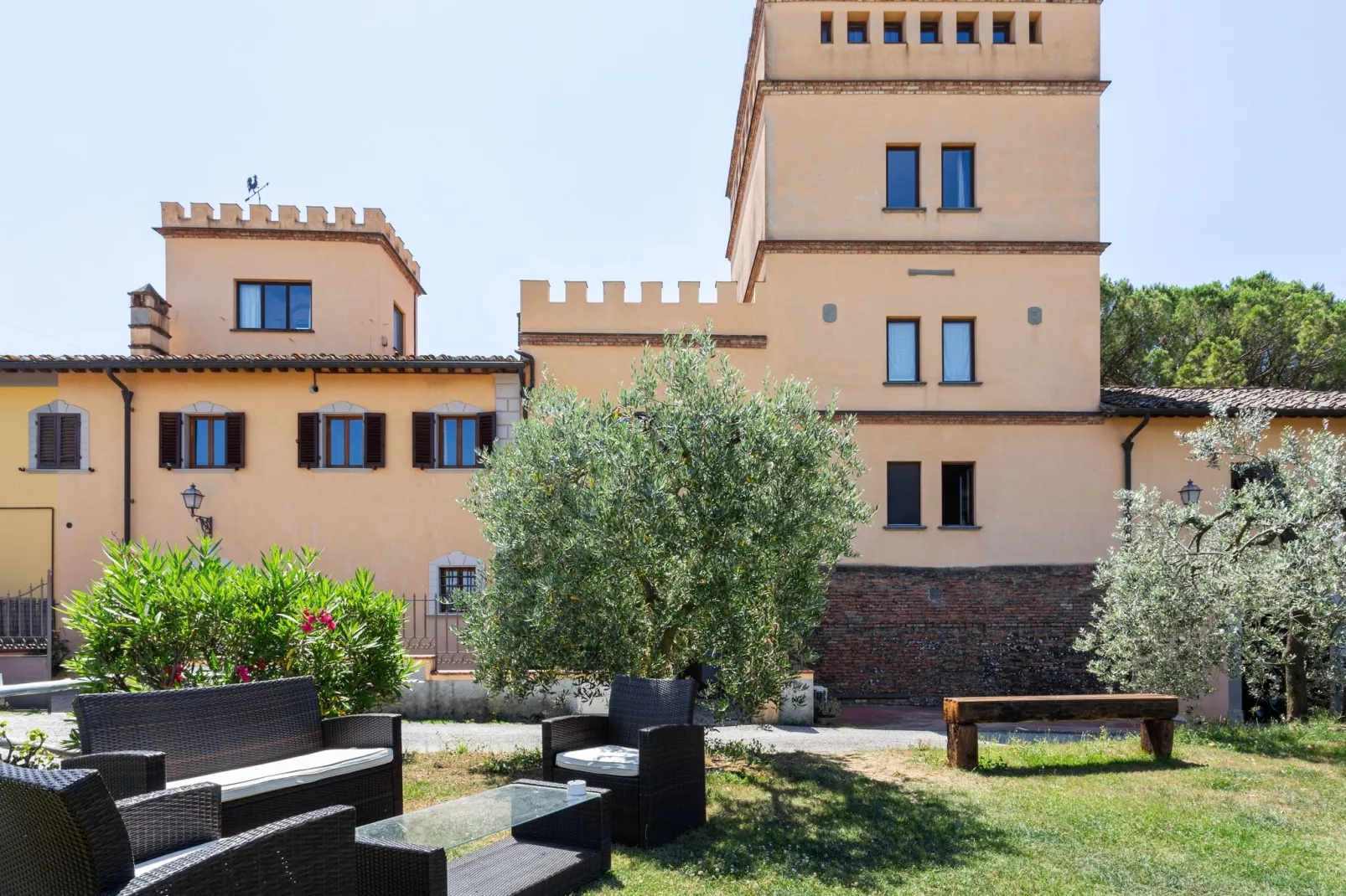 Villa Empoli-Gärten Sommer