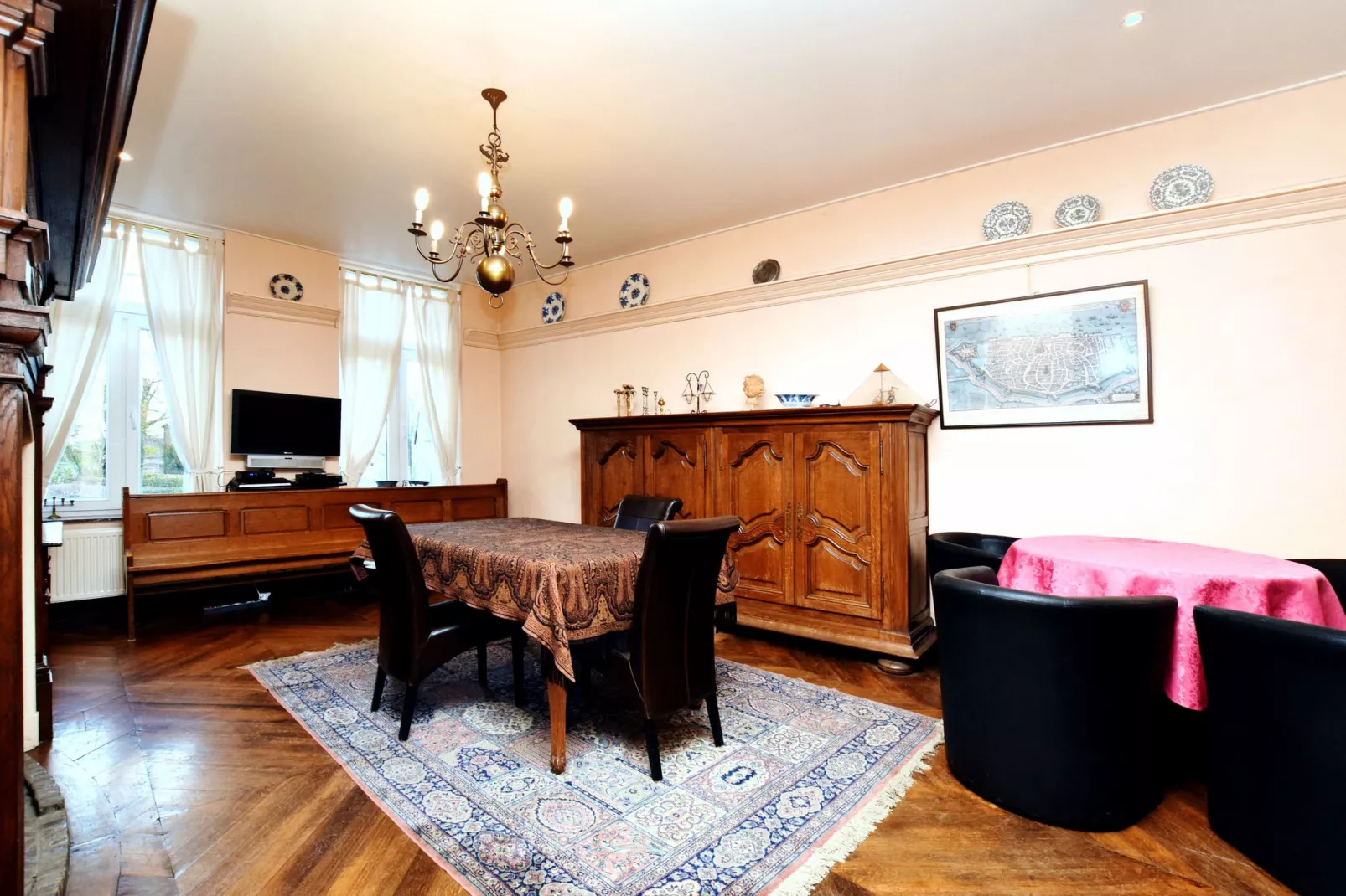 Chateau-ferme Delhaise-Dining room