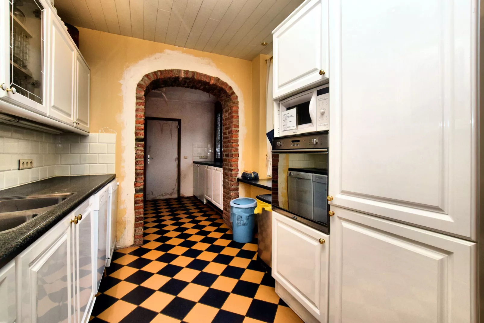 Chateau-ferme Delhaise-Kitchen