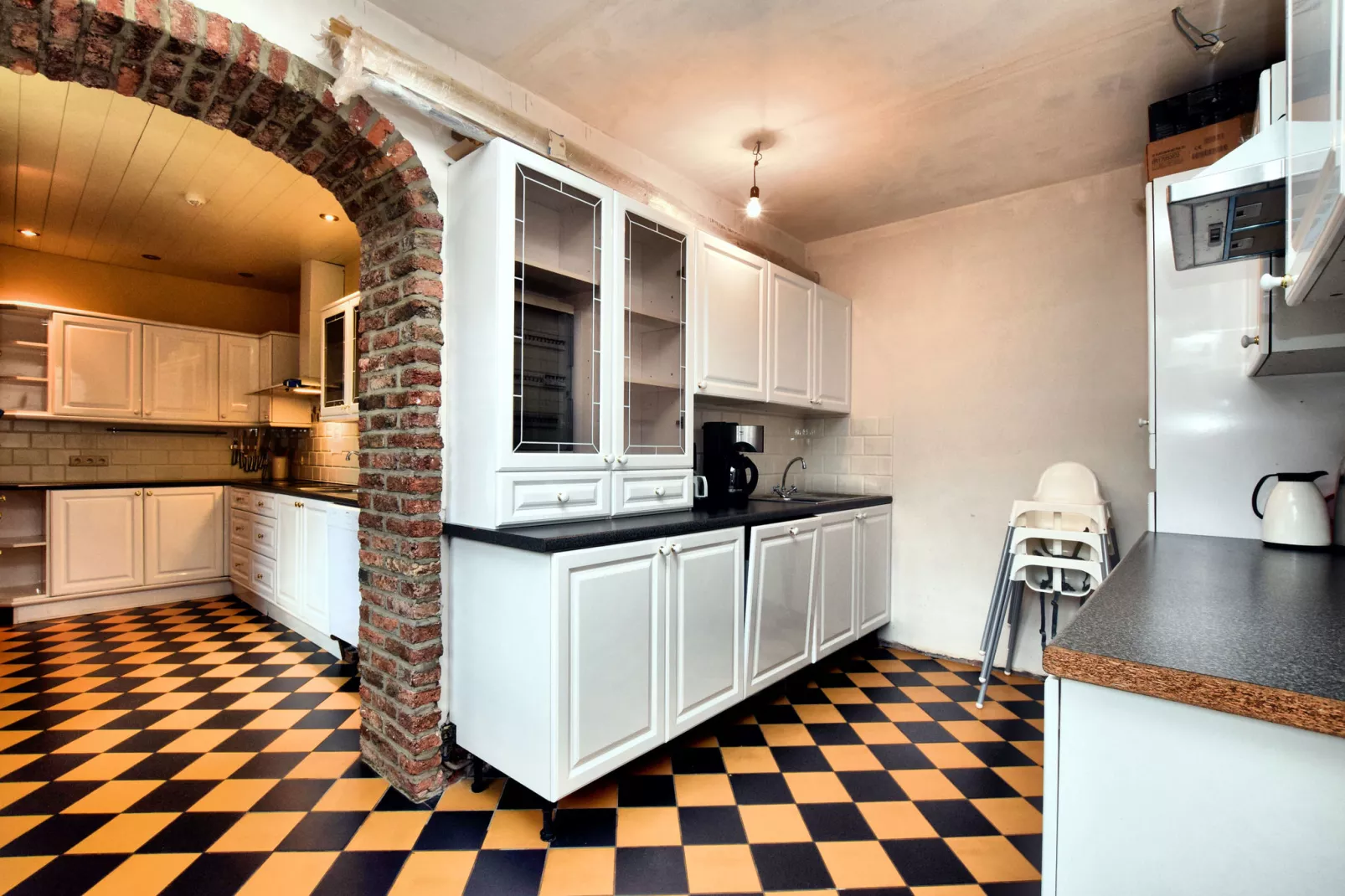 Chateau-ferme Delhaise-Kitchen
