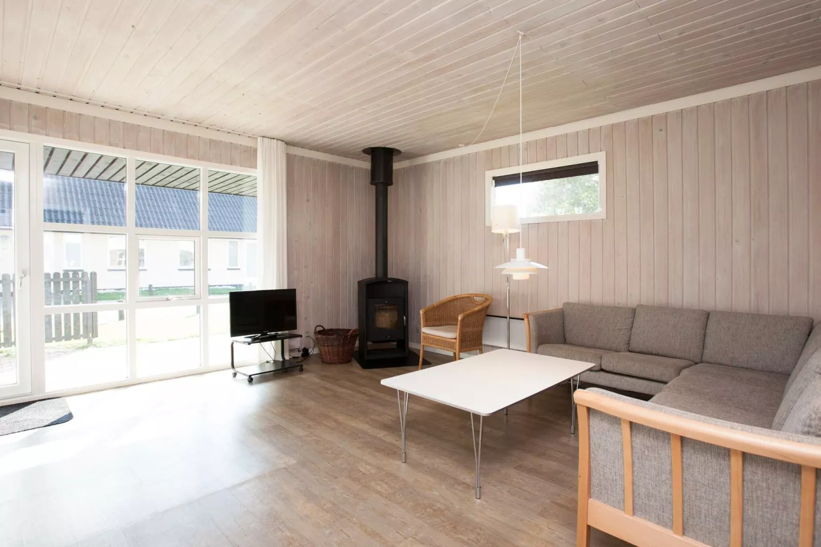 4 room,-Indoor