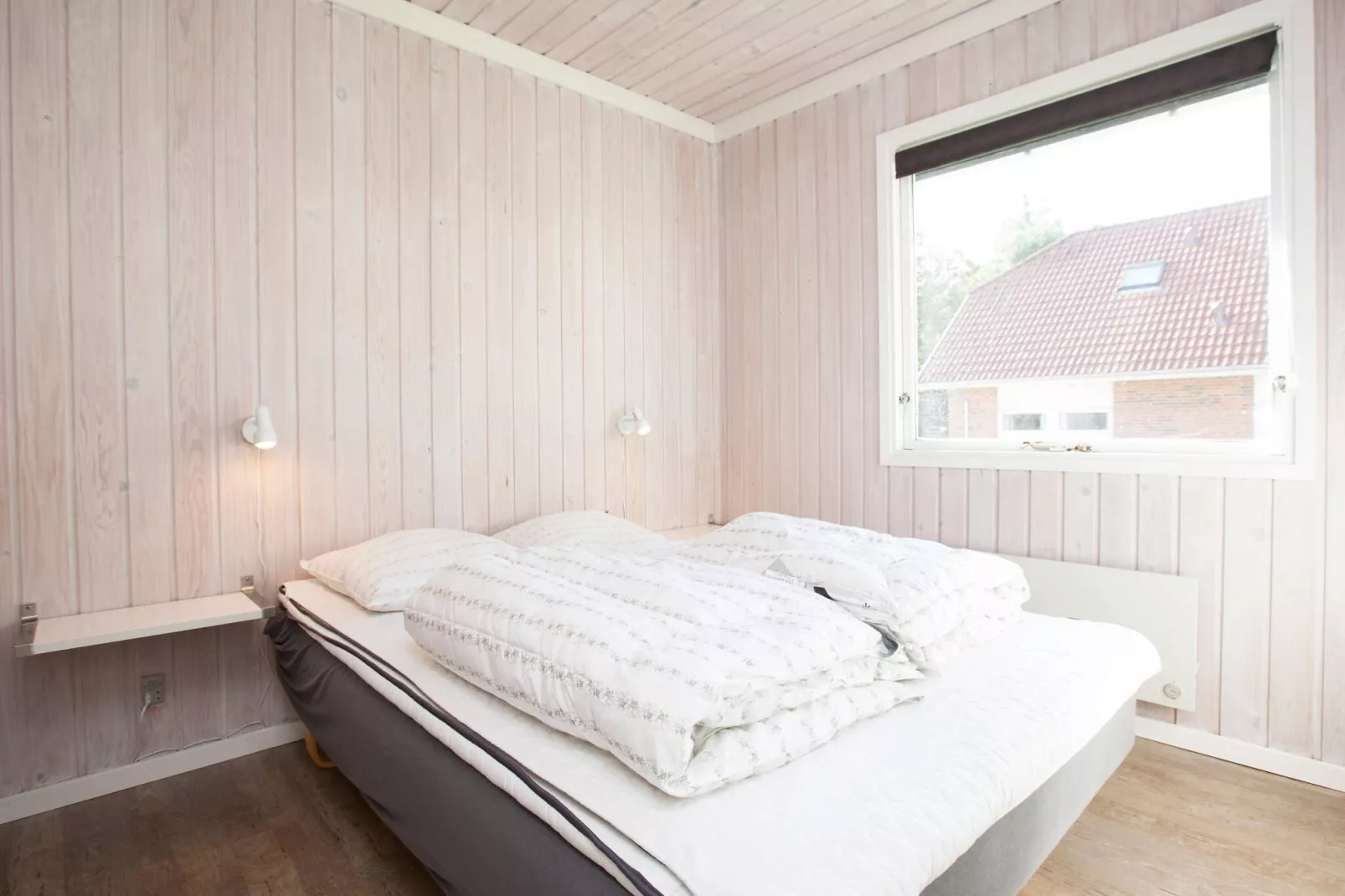 4 room,-Indoor