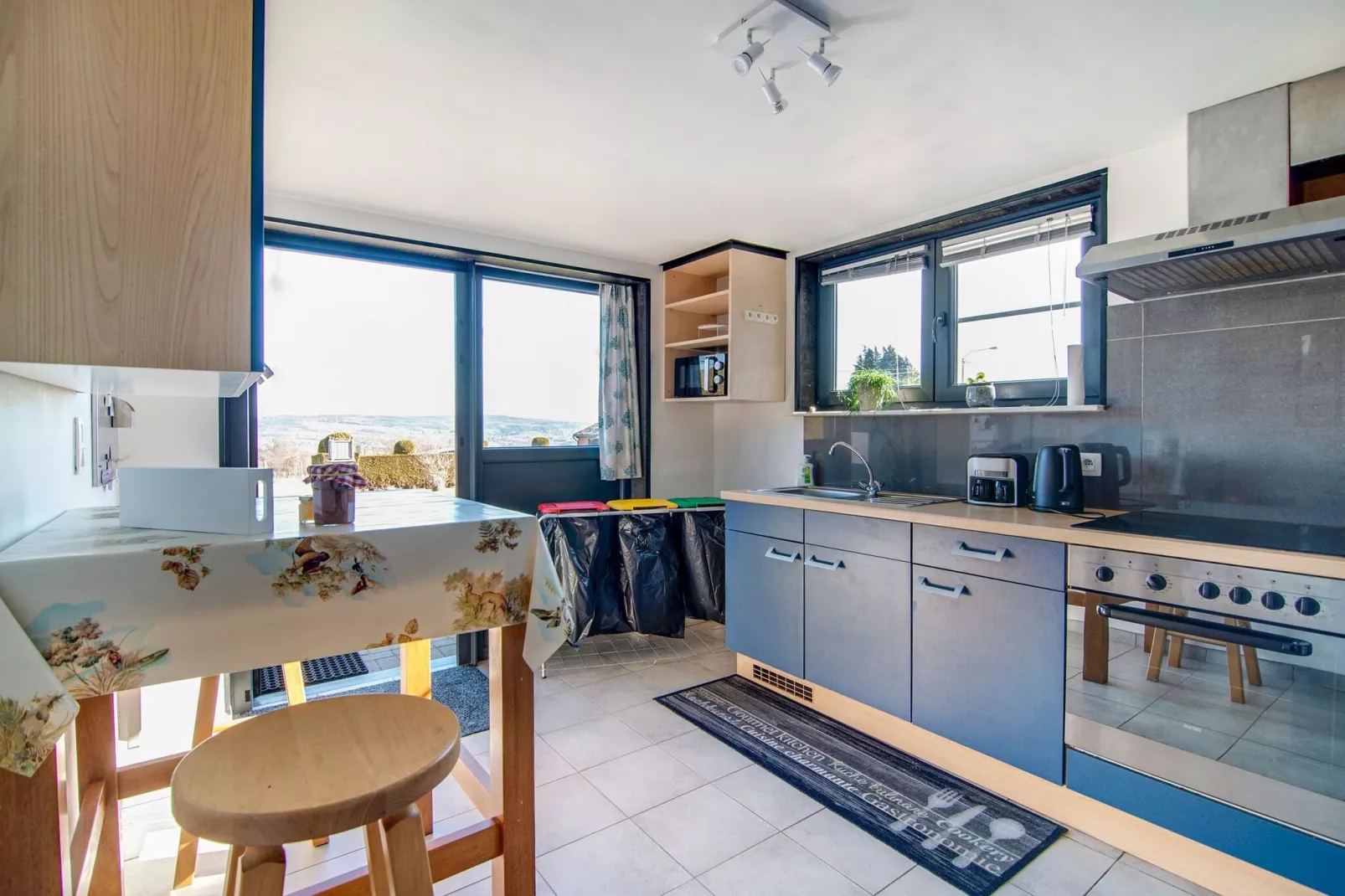 Très belle habitation à Lierneux pour 5 adultes-Cuisine
