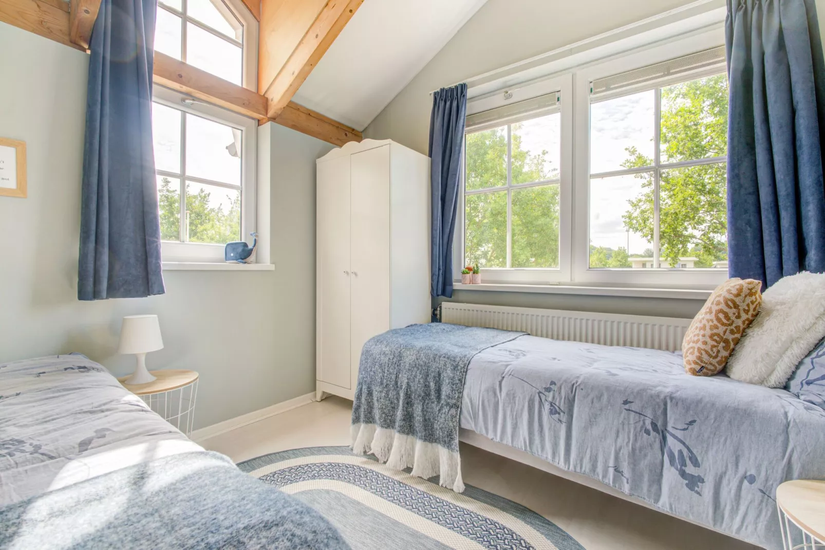 Luxe vakantievilla Harderwijk 221 met bubbelbad en eigen aanlegsteiger-Bedroom