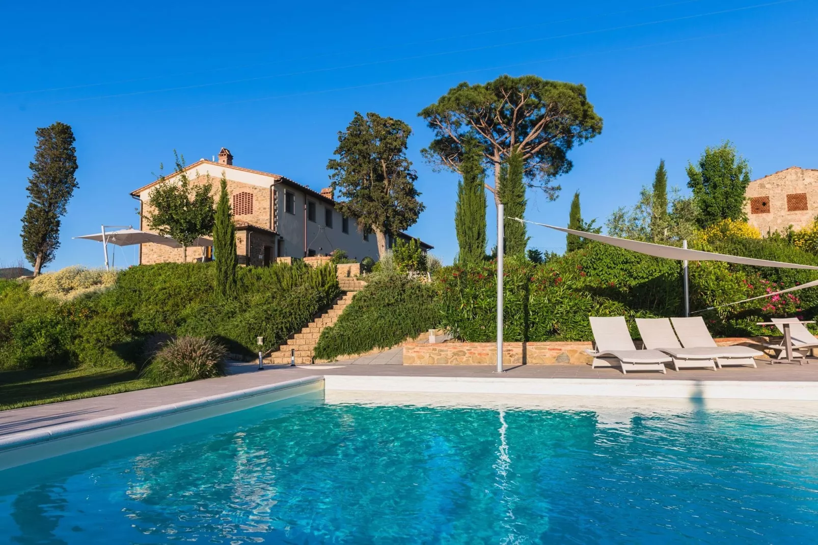 Pergola-Exterior summer