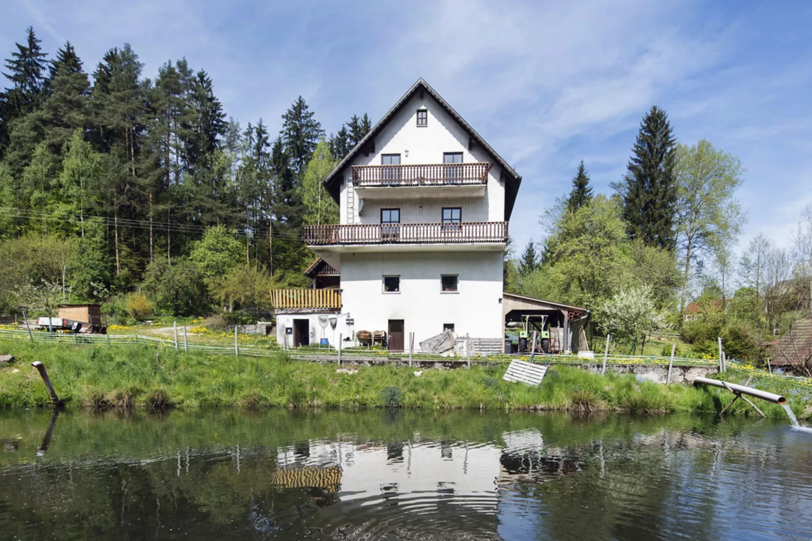 Weiherblasch-Exterior summer