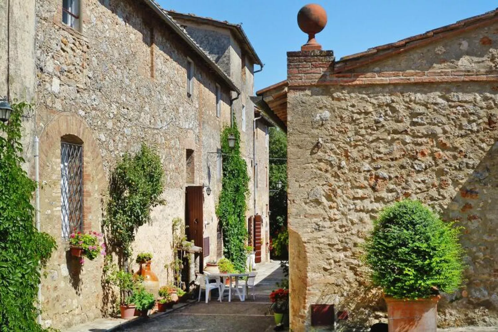 Residence Il Pero di Cetinale Sovicille Typ A 40 qm-Exterior summer