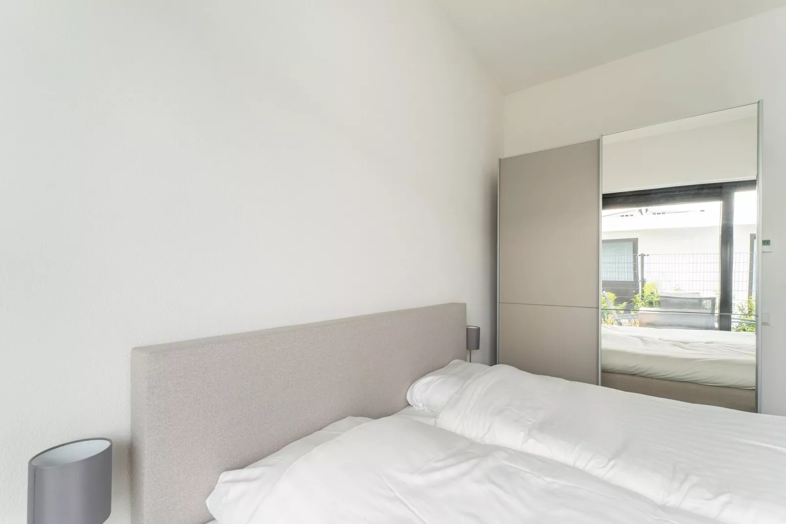 Aurora 584-Bedroom