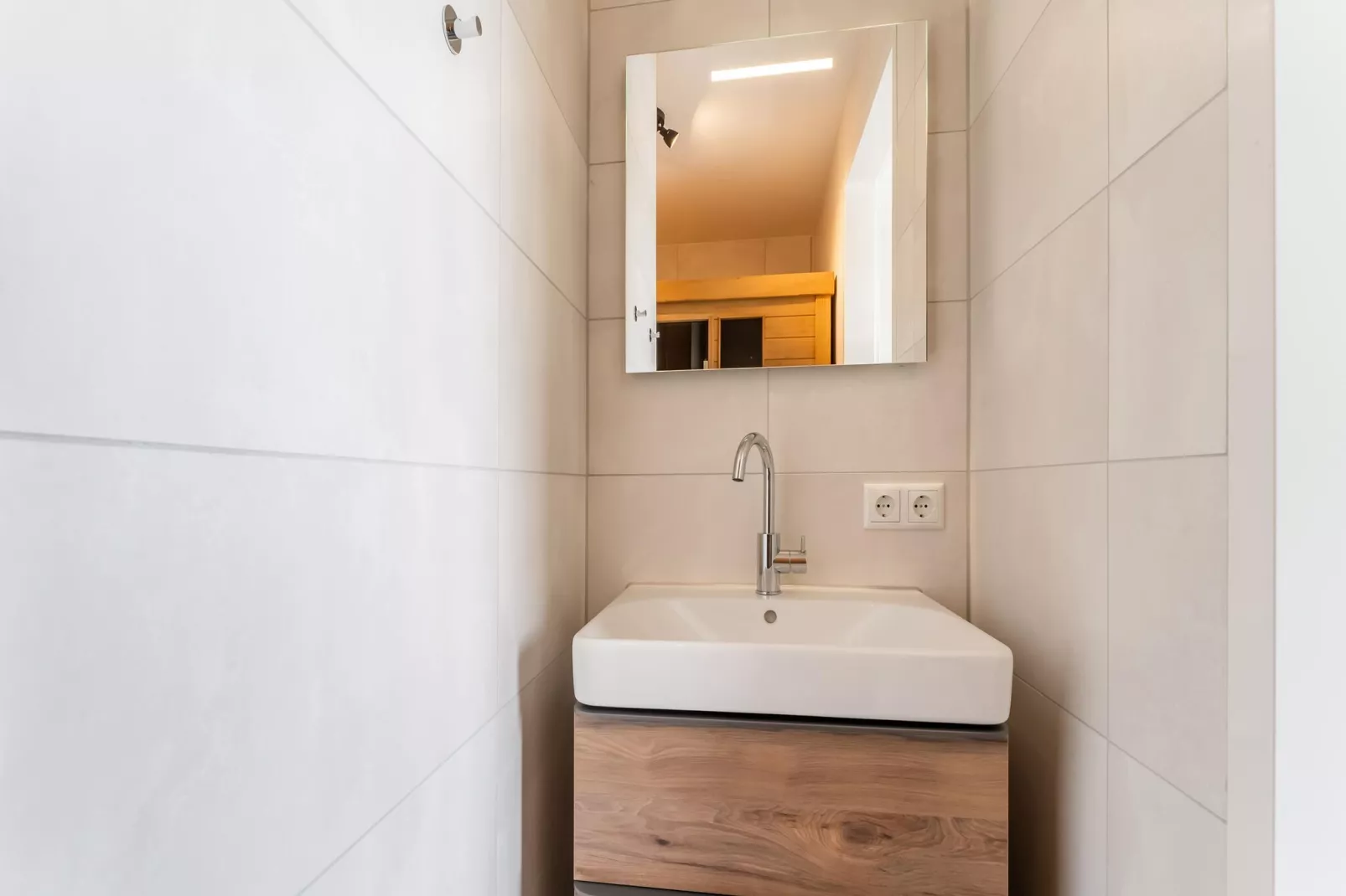 Aurora 584-Bathroom