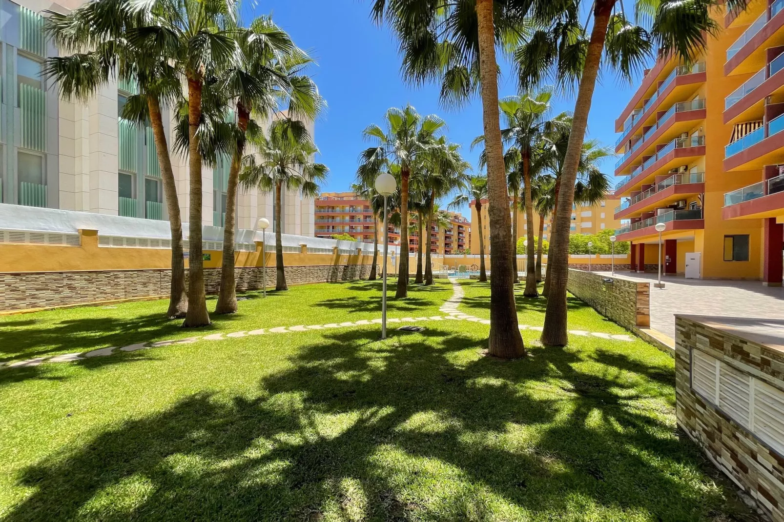 Estudio Puerto-Gardens summer
