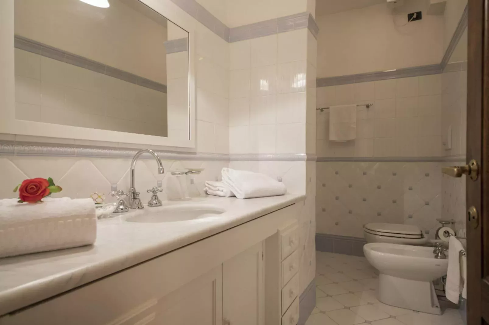 Frantoio-Bathroom
