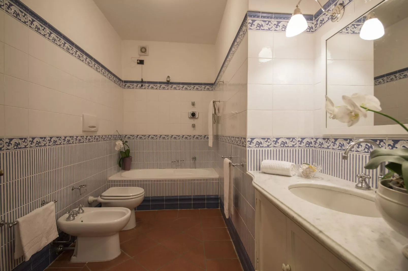 Frantoio-Bathroom