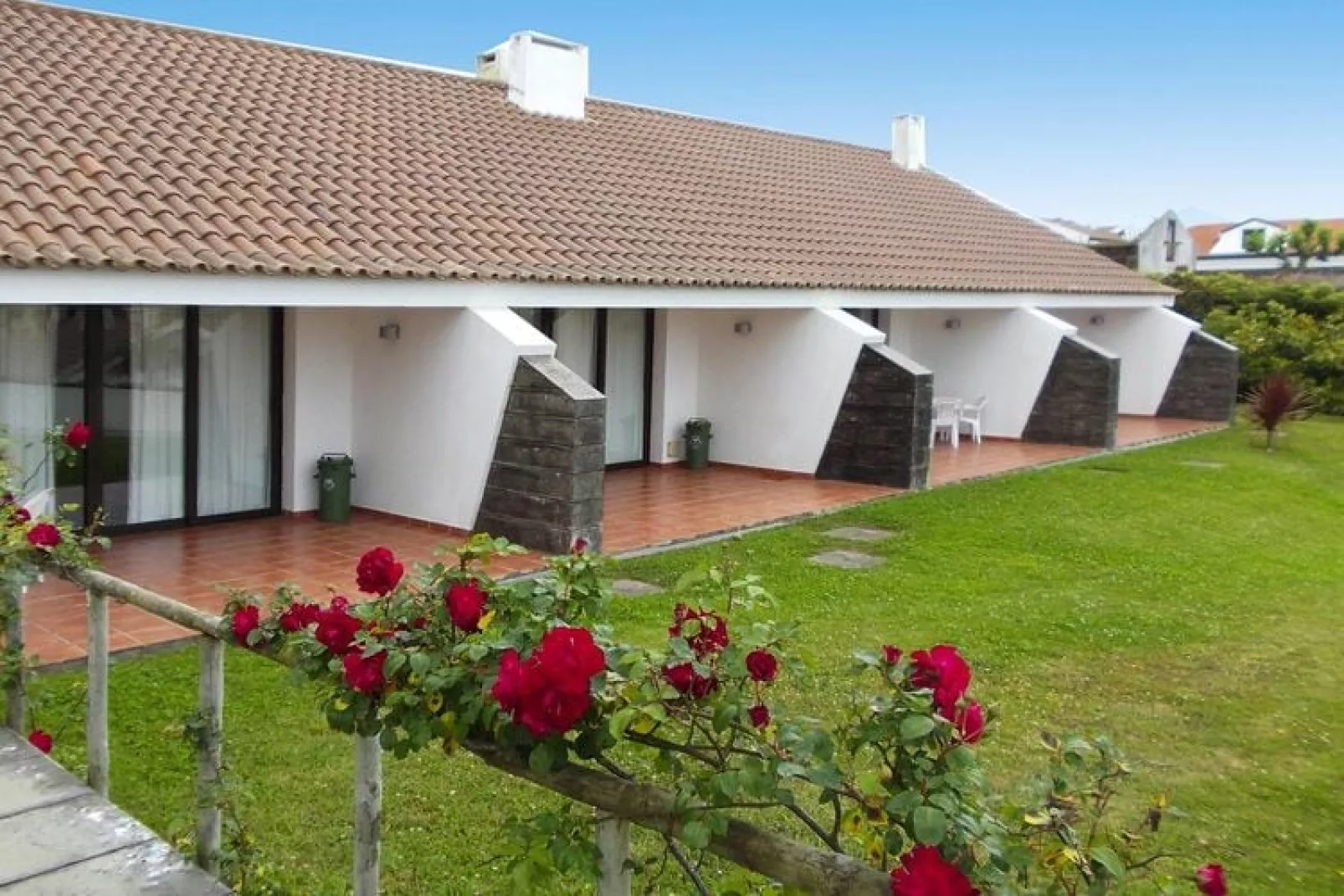 Holiday village Nossa Senhora da Estrela - Lagoa / Vila T2-Außenbereich Sommer
