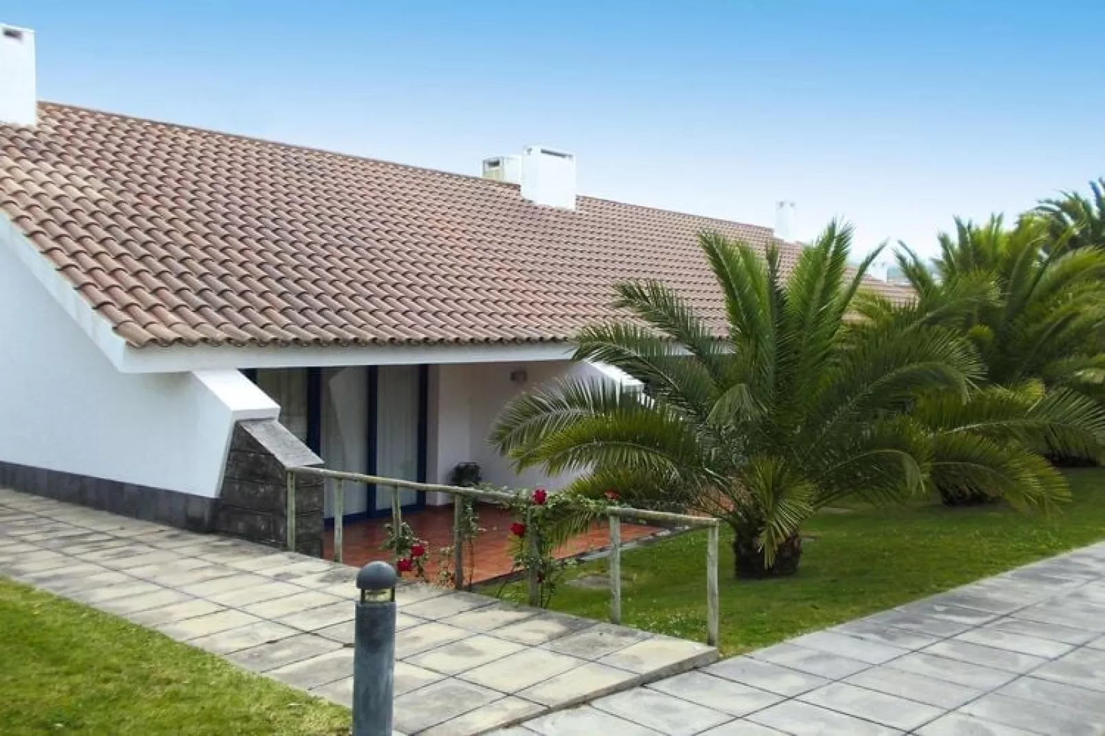 Holiday village Nossa Senhora da Estrela - Lagoa / Vila T2-Außenbereich Sommer