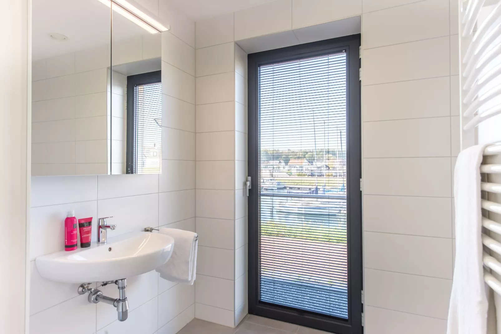 Uithaven 10-Bathroom