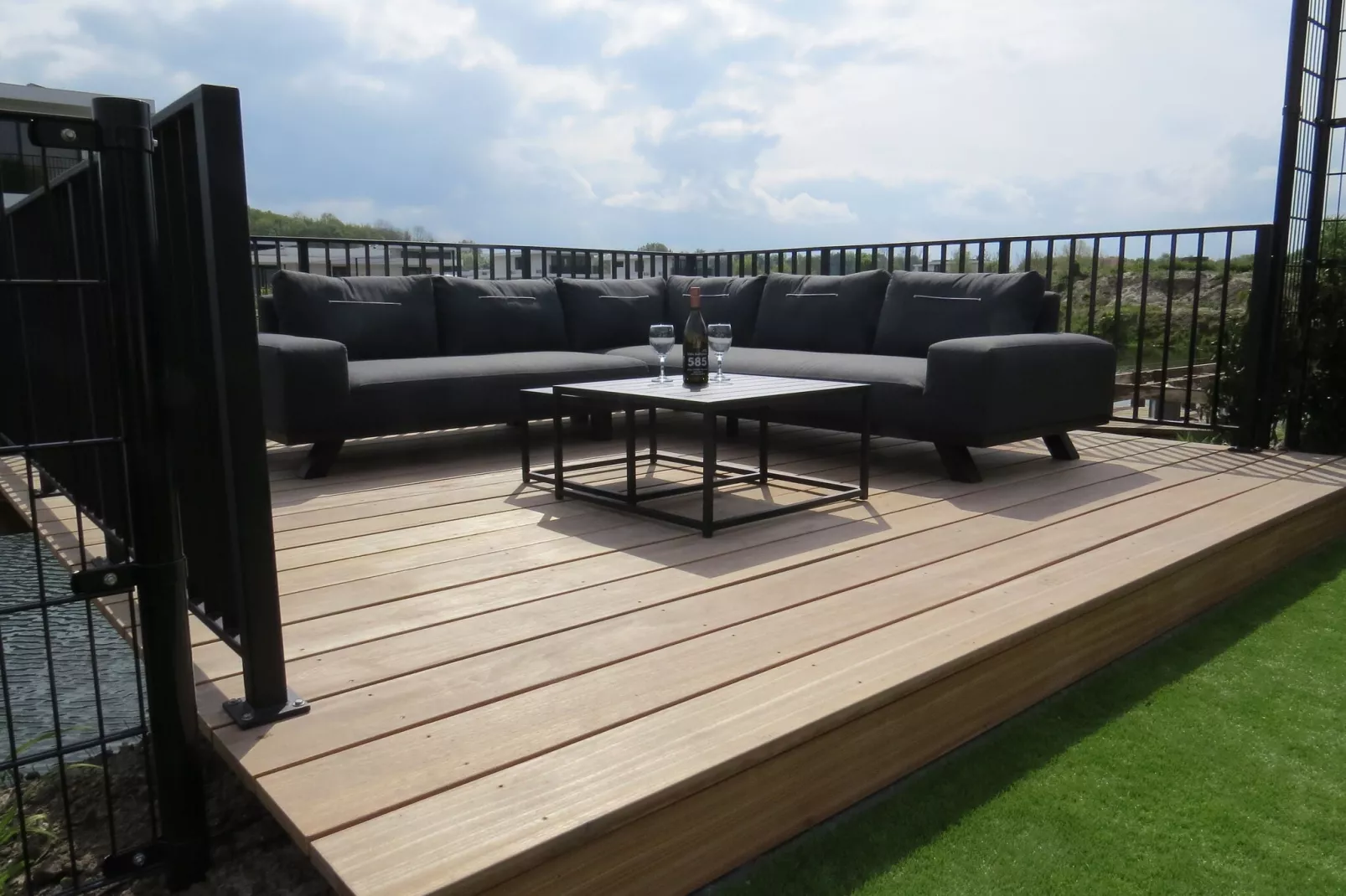 Villa Dolfijntje 585-Terrace balcony