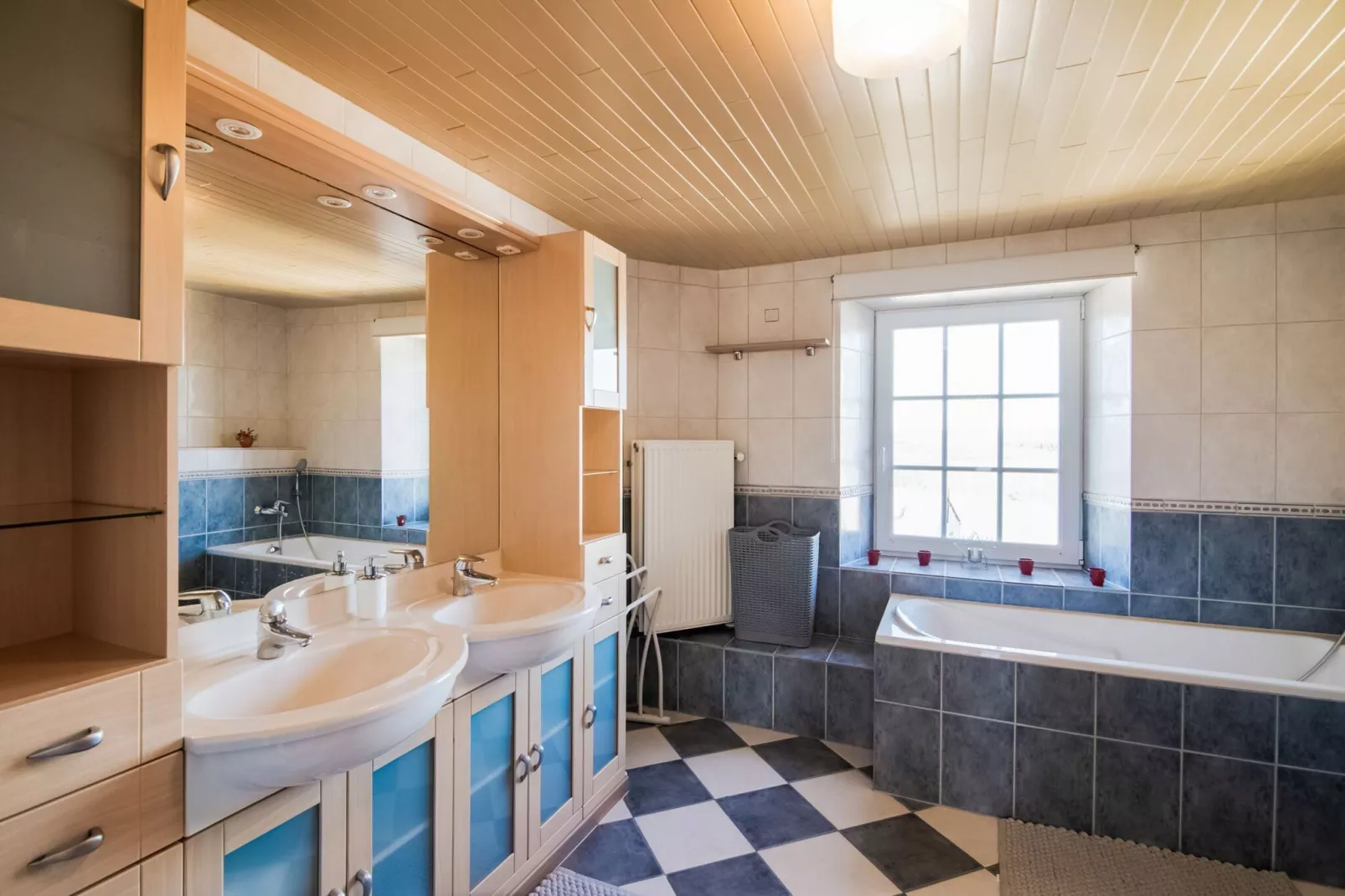 Chez Cyrille-Bathroom