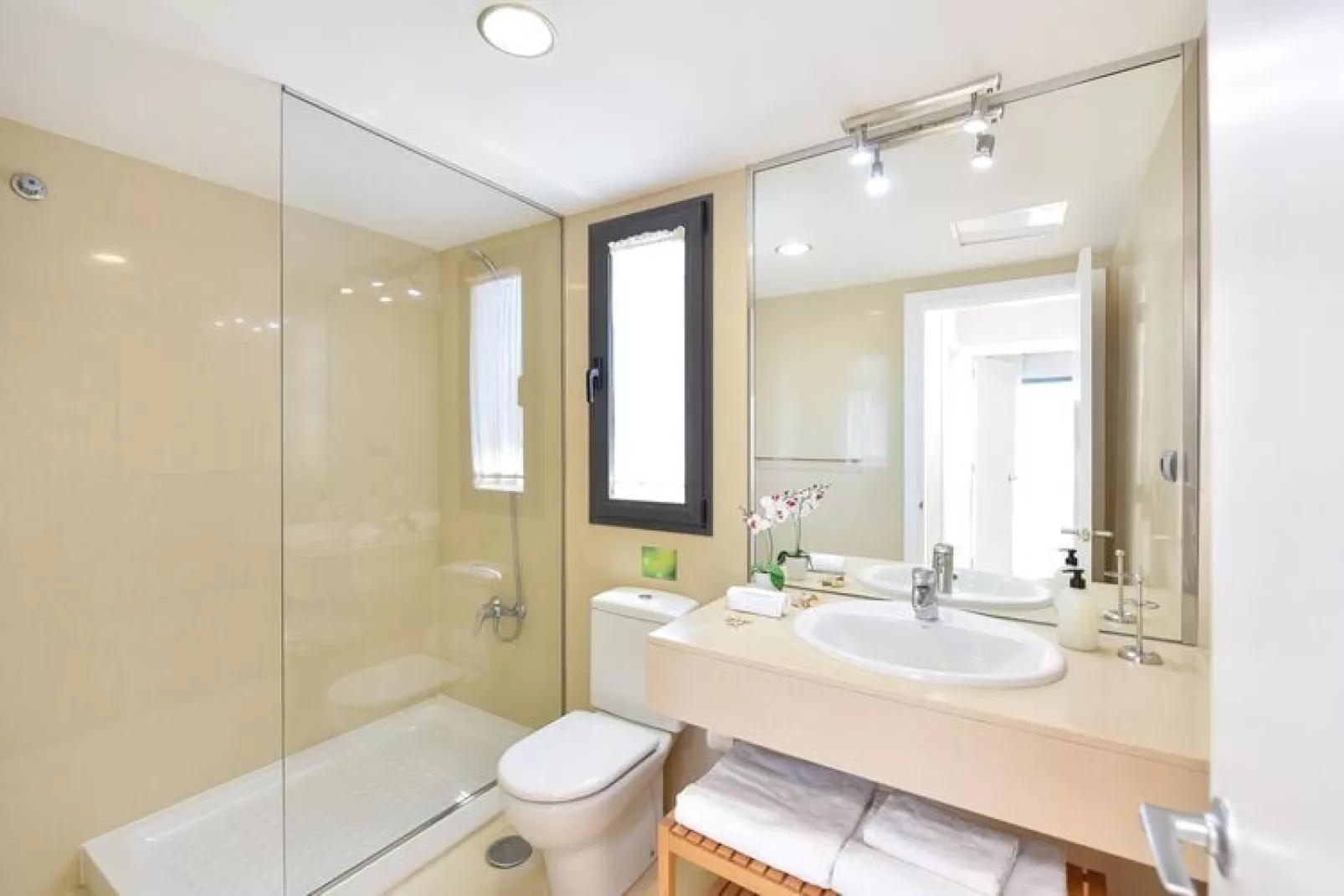 Los Lagos 40 / 1-4 personas-Bathroom