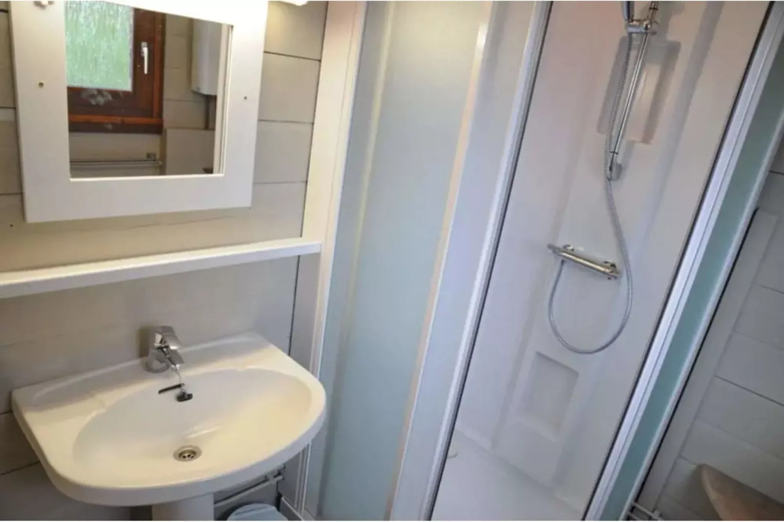 Au Nid d'Houyet-Badezimmer